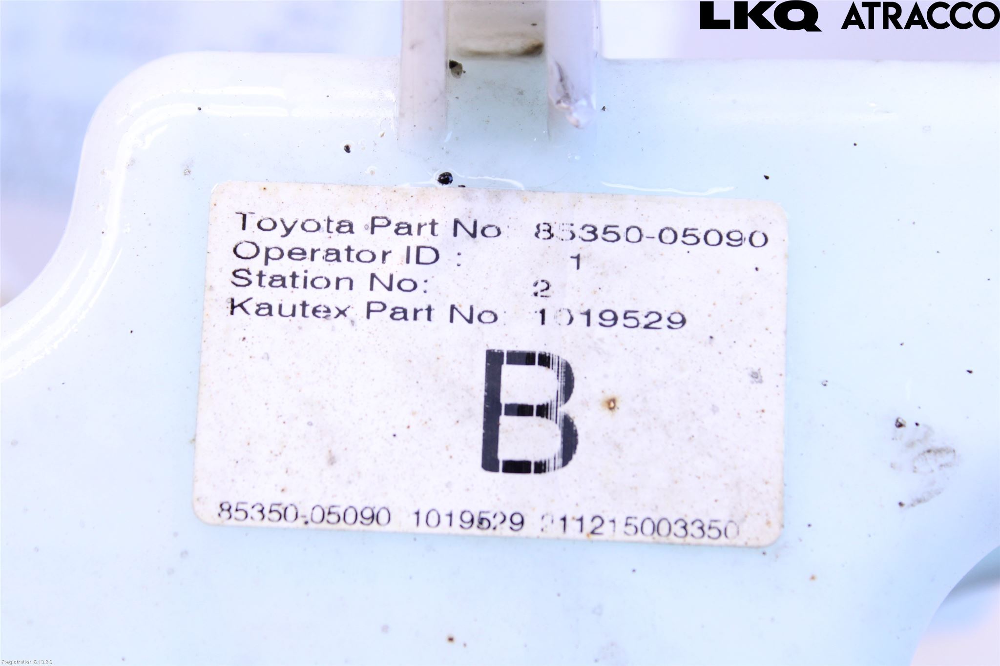 Toyota AVENSIS 16-18 Spylerbeholder Frontrute-Lykte