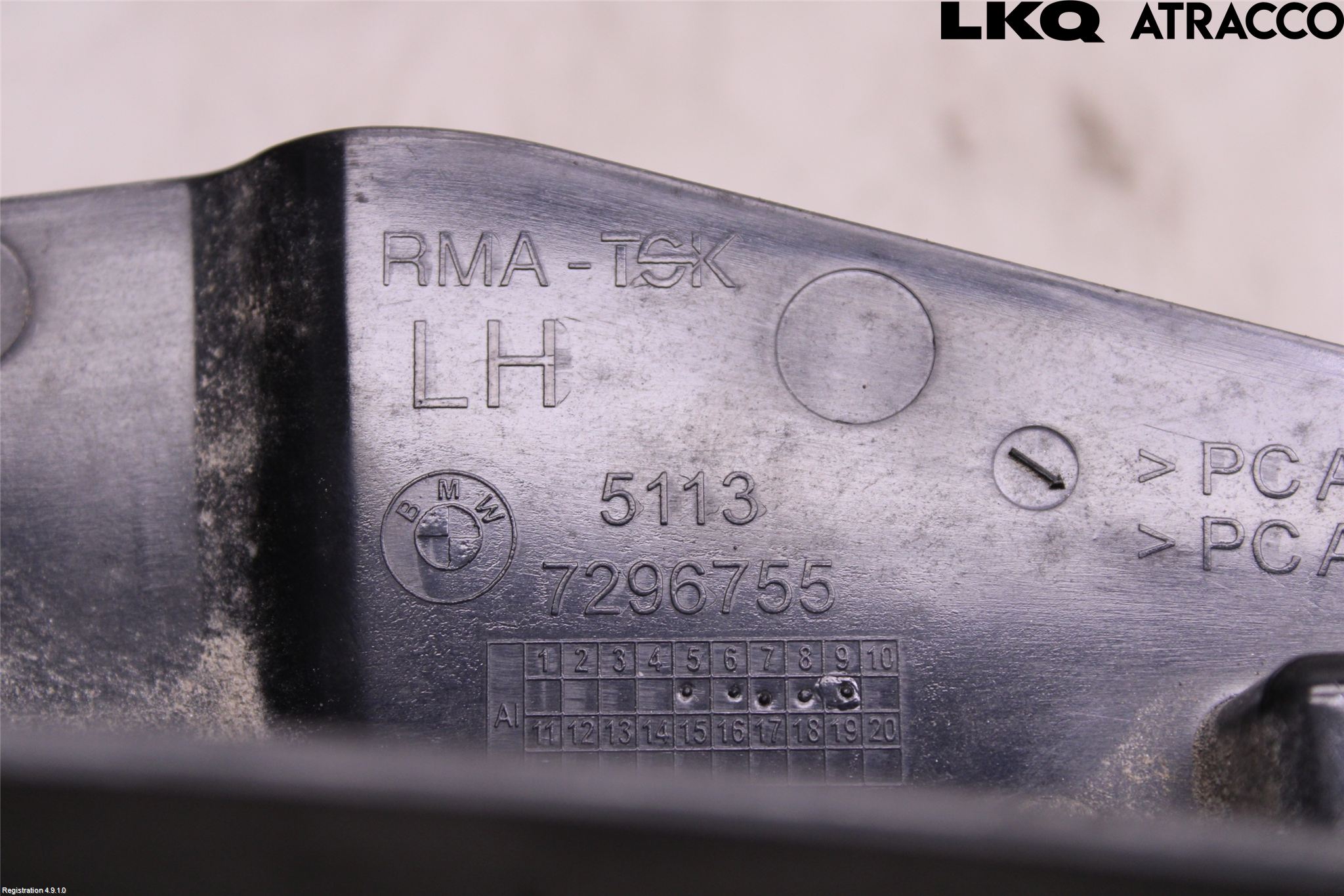 BMW i3 I01 13-22 Frontskjermfeste Venstre