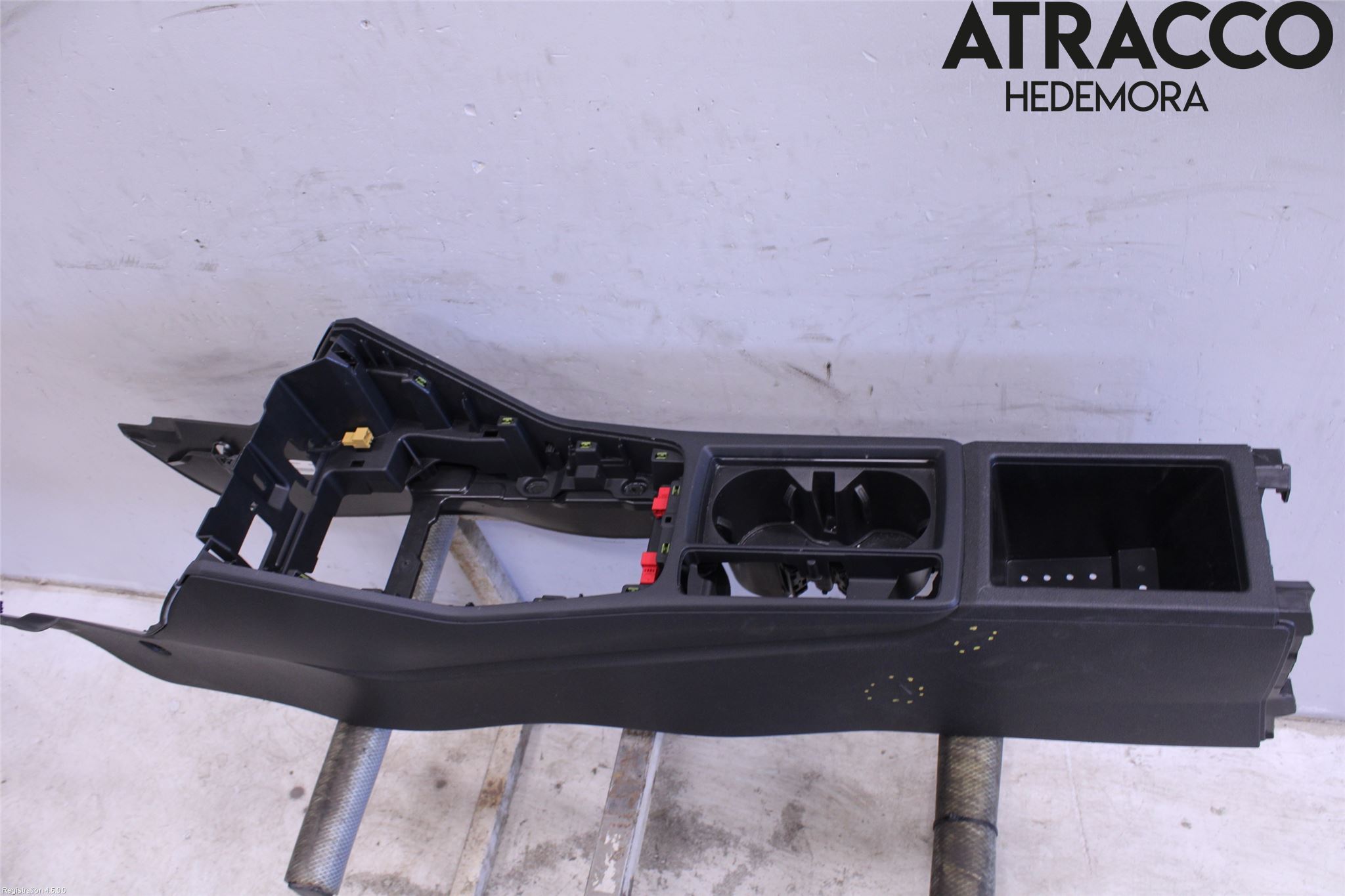 Audi Q3 F3 19- Instrumentkonsoll Midt