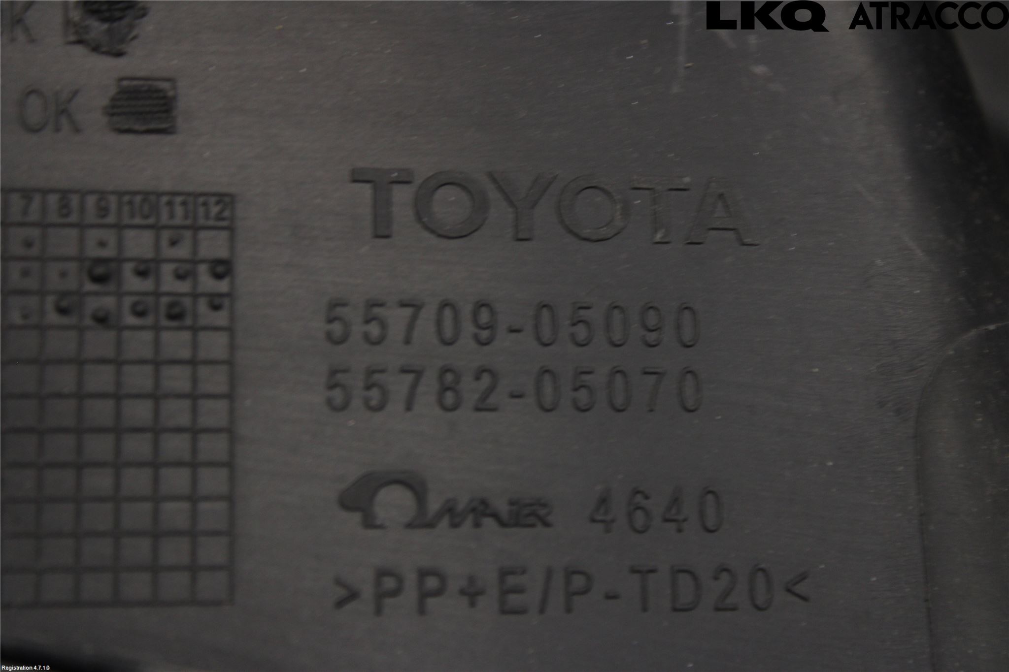 Toyota AVENSIS 09-15 Visker Deksel-Grill-Under Frr