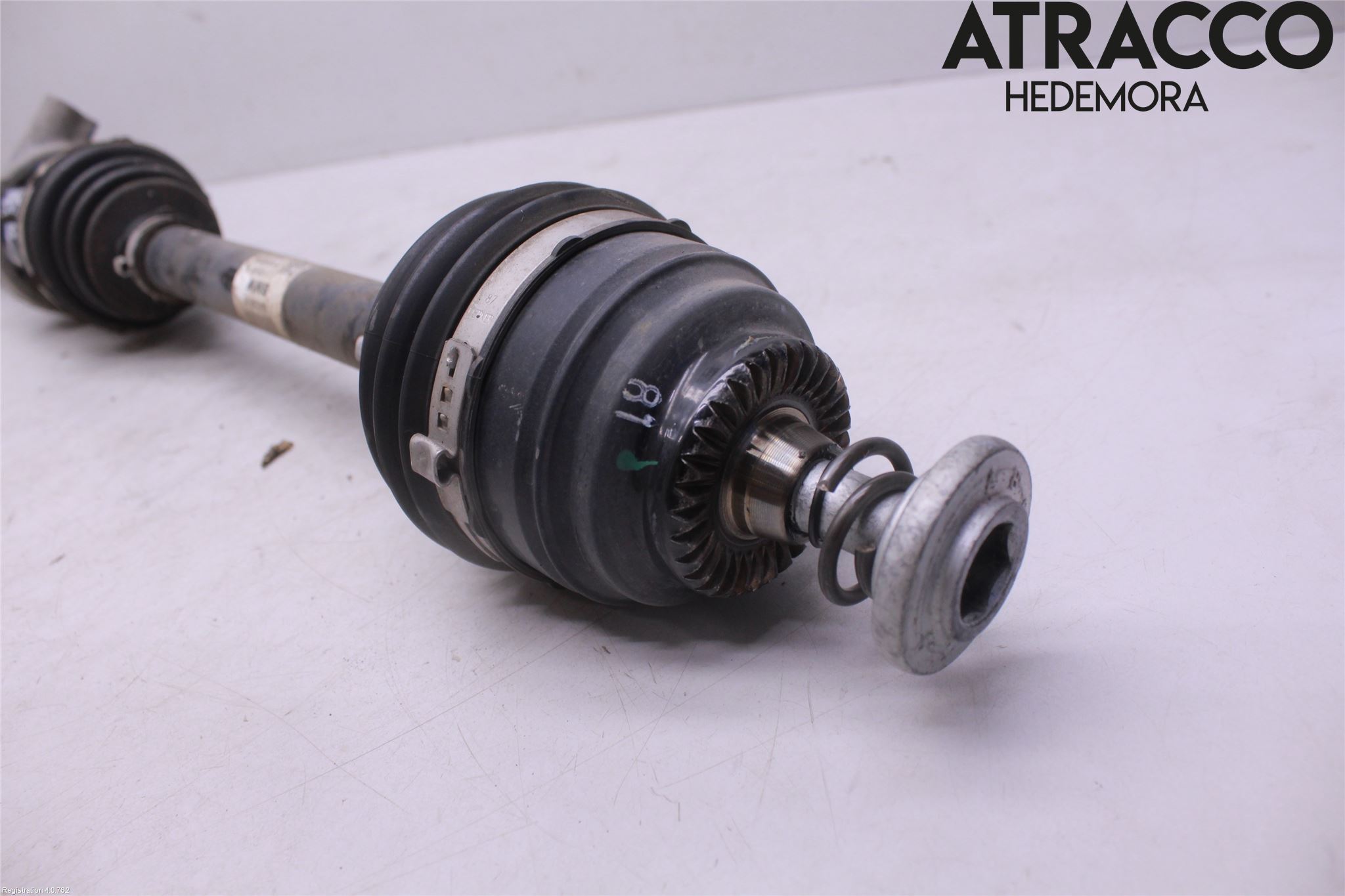 Mini ONE/COOPER 3DR F56 14-24 Drivaksel Foran Kompl Høyre