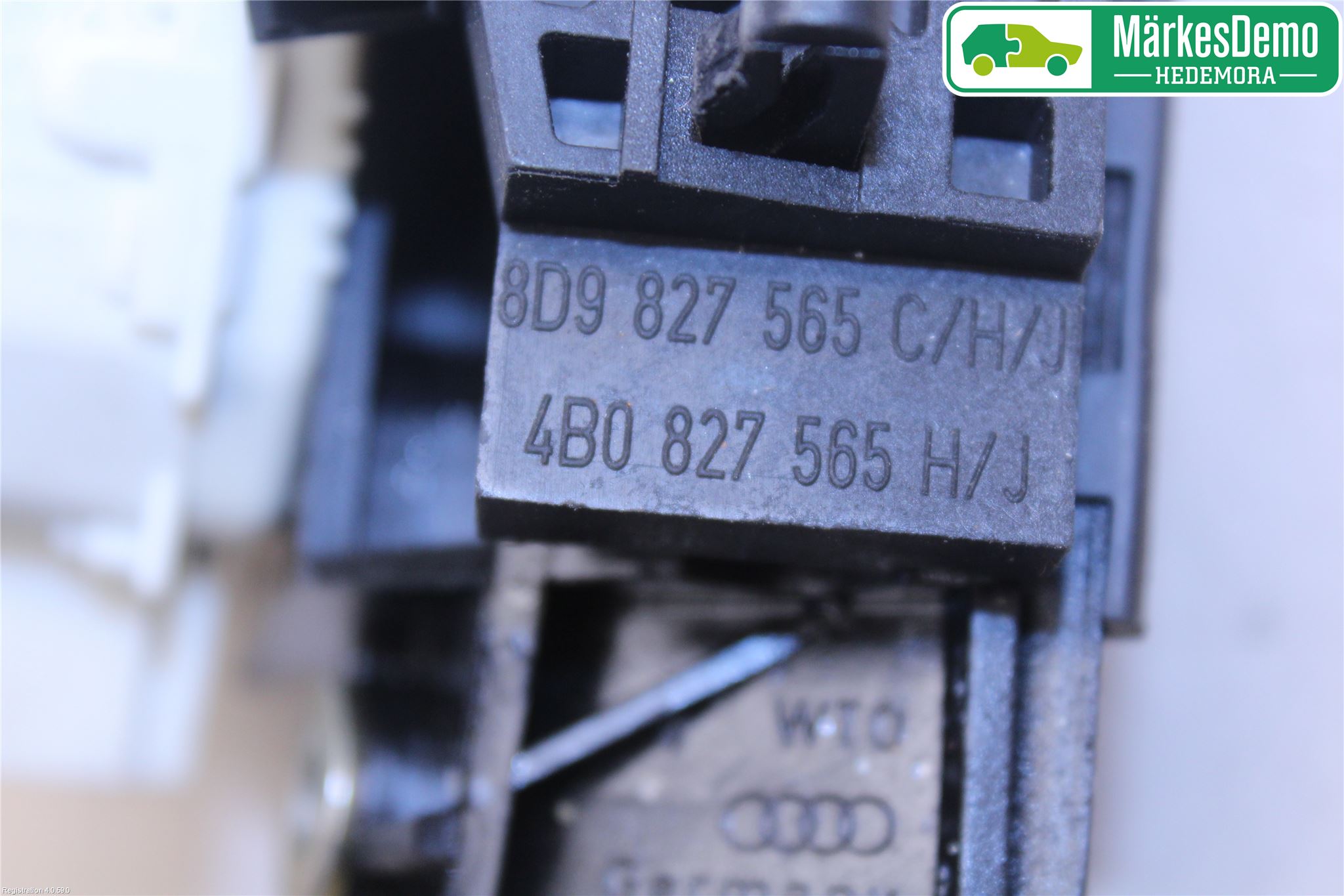 Audi A6/S6     97-05 Bakluke Handtak Ytre