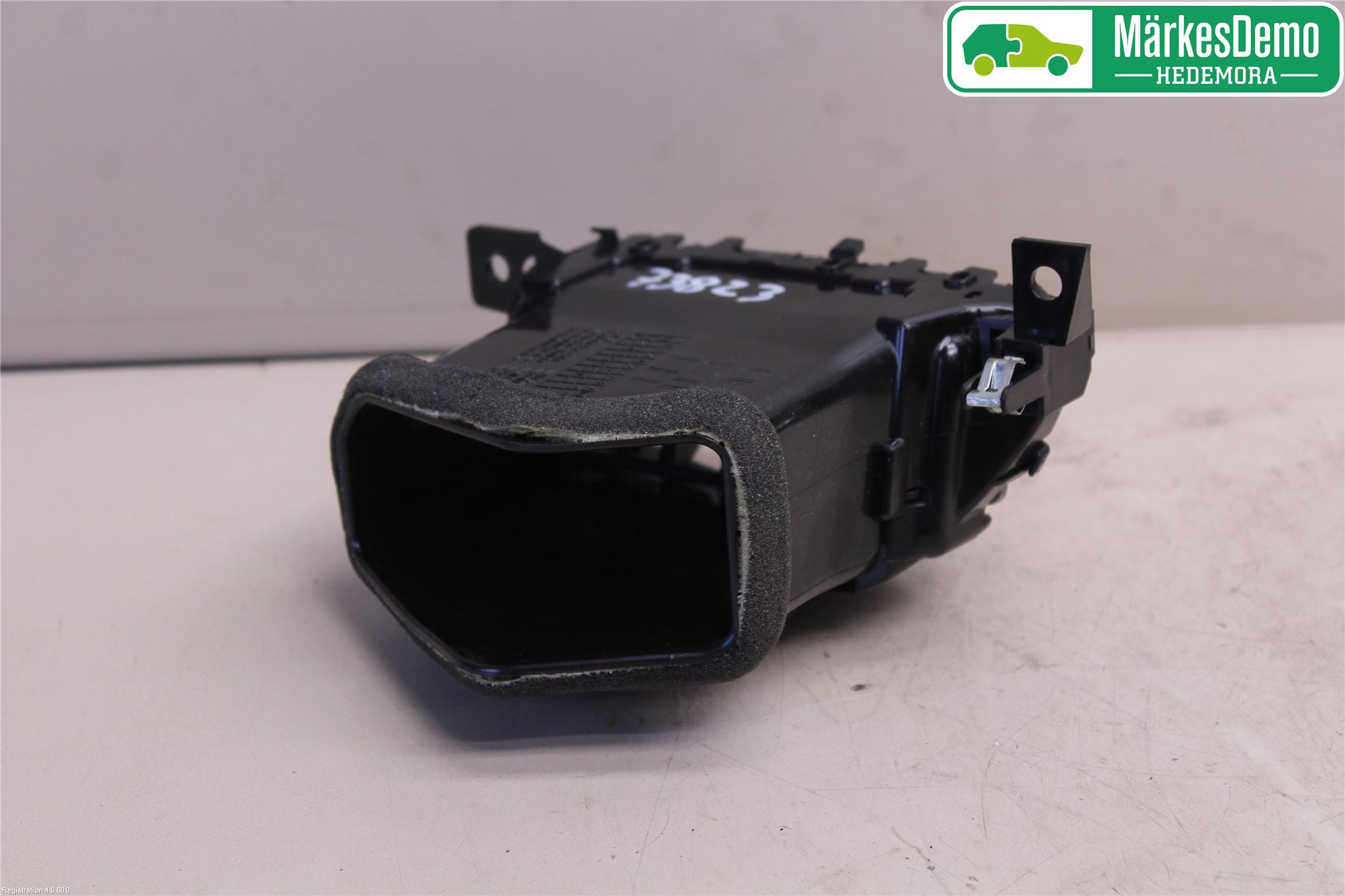 Nissan JUKE 10-14 Dashbord Kanal - Dyse