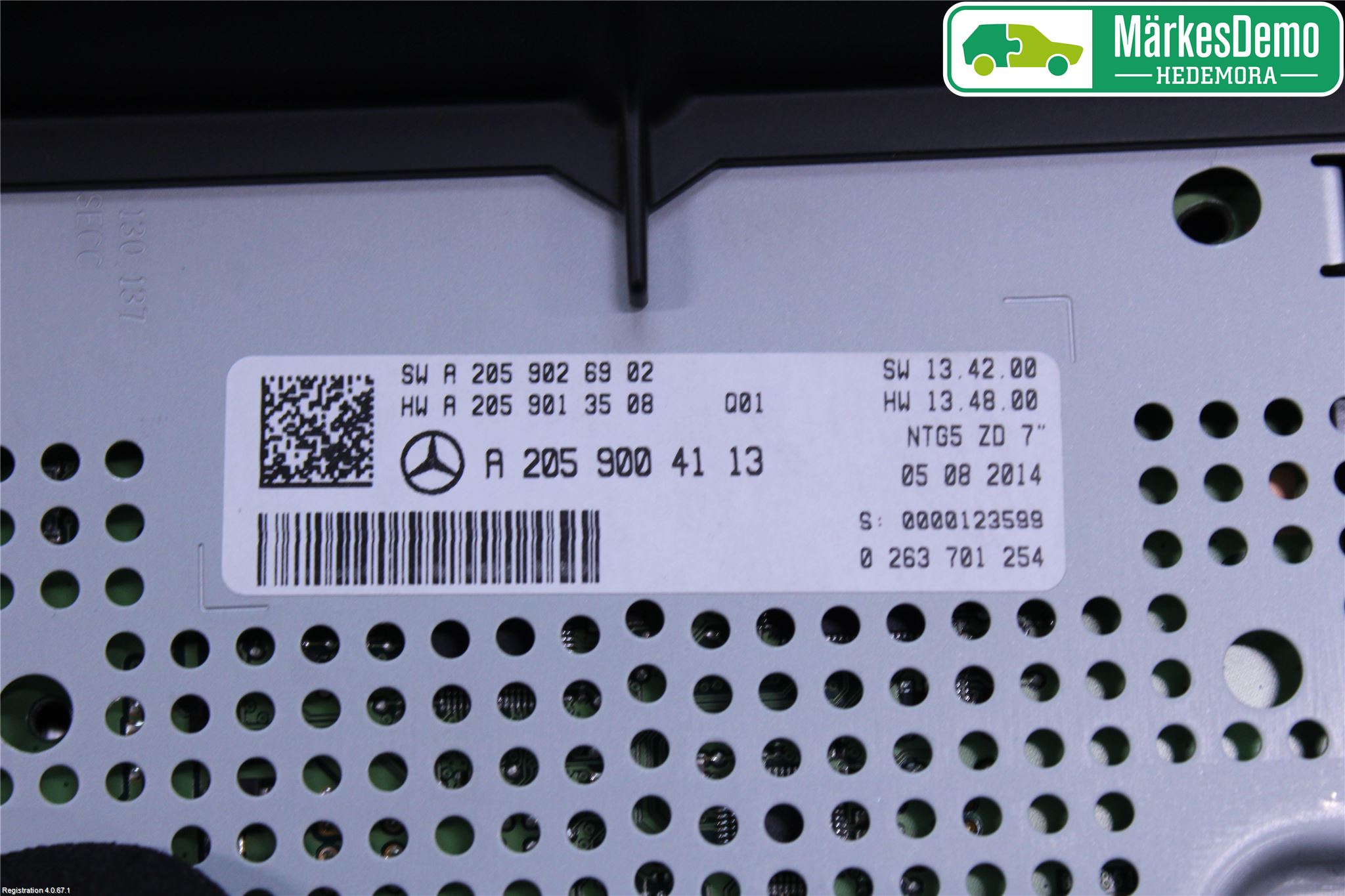 Mercedes-Benz MB C-KLASS (W205) 14-21 Stereo Radio Med Cd