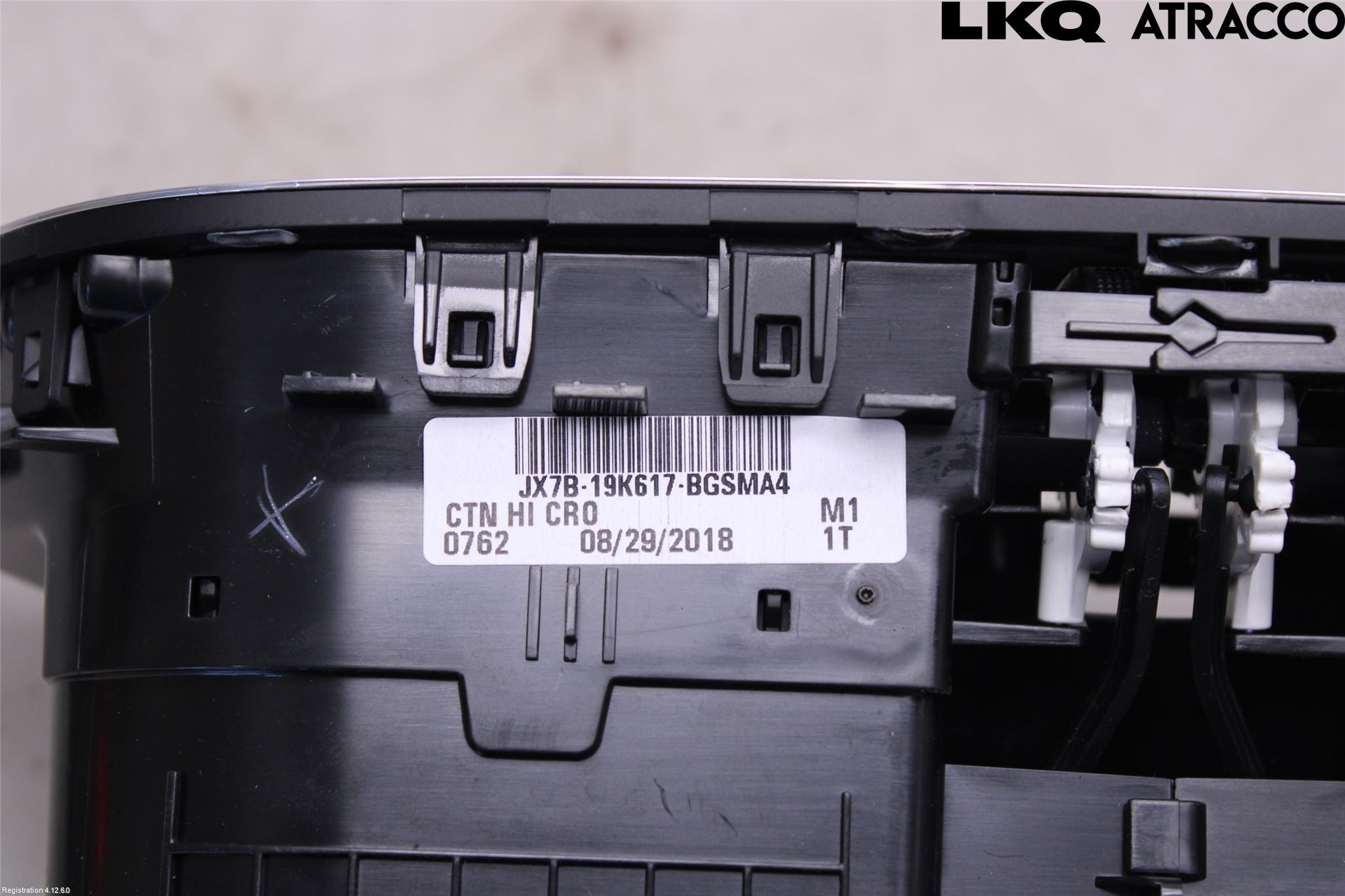 Ford FOCUS 19- Dashbord Kanal - Dyse