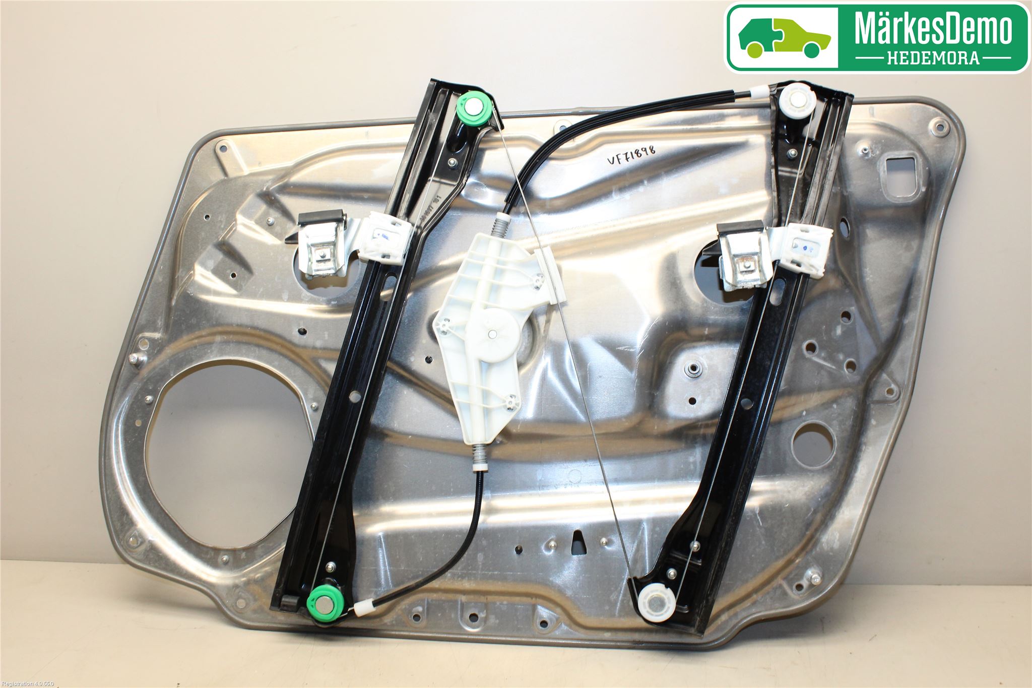 Mercedes-Benz MB E-KLASS (W212) 09-16 Vindusheis El Komp