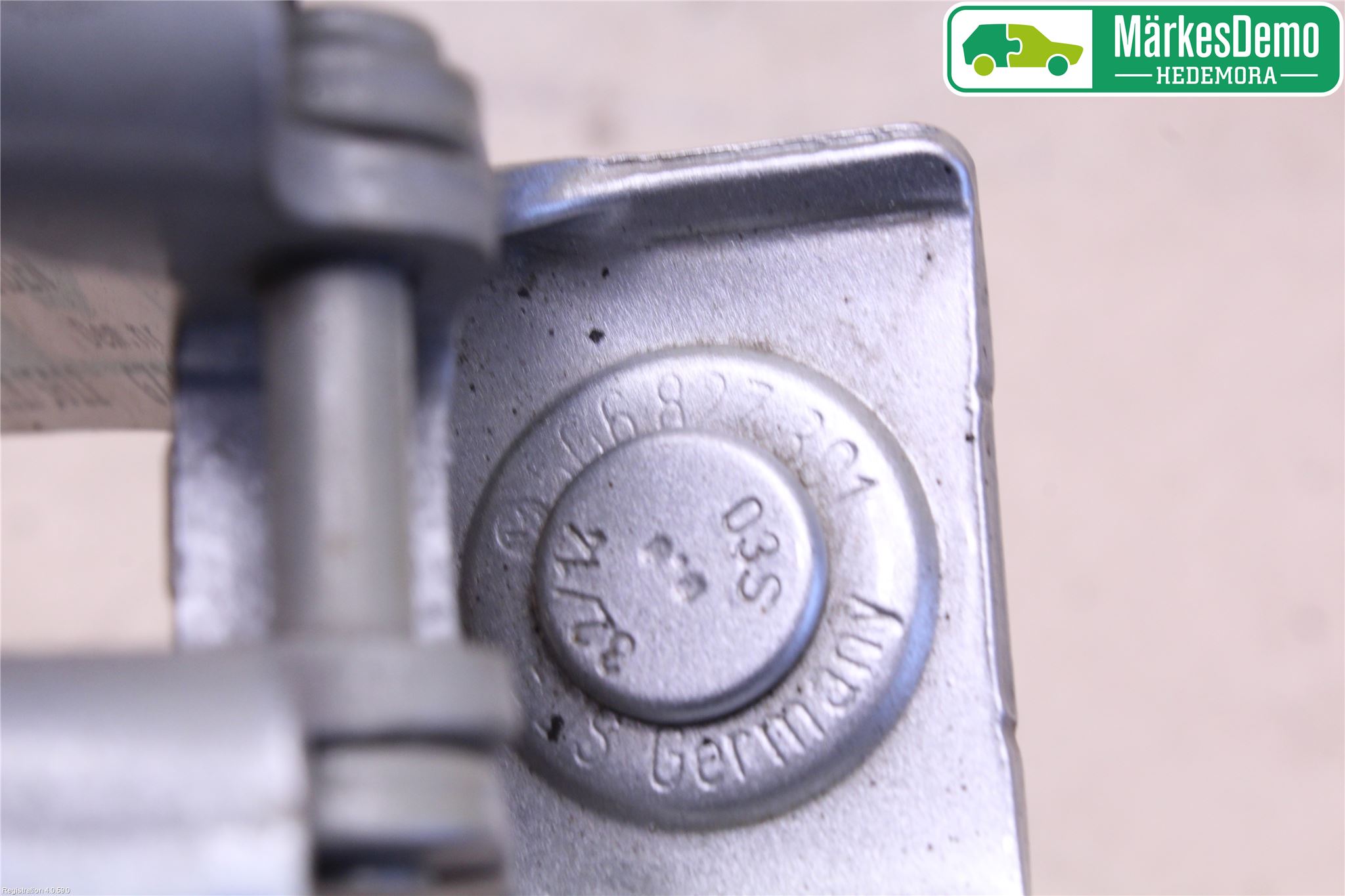 Skoda RAPID Bakluke Hengsel Venstre