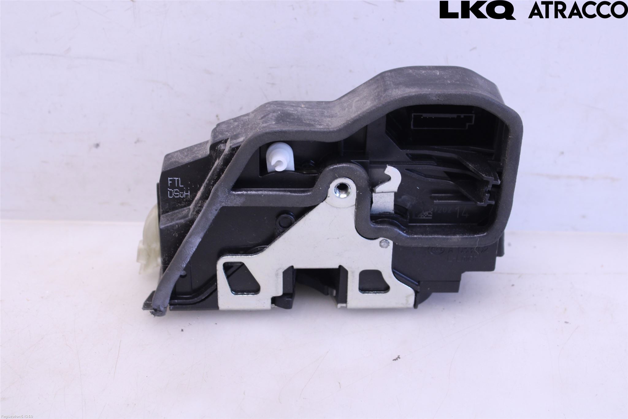 BMW 3 F30/F31/F80 12-19 Dørlås - Låsekasse