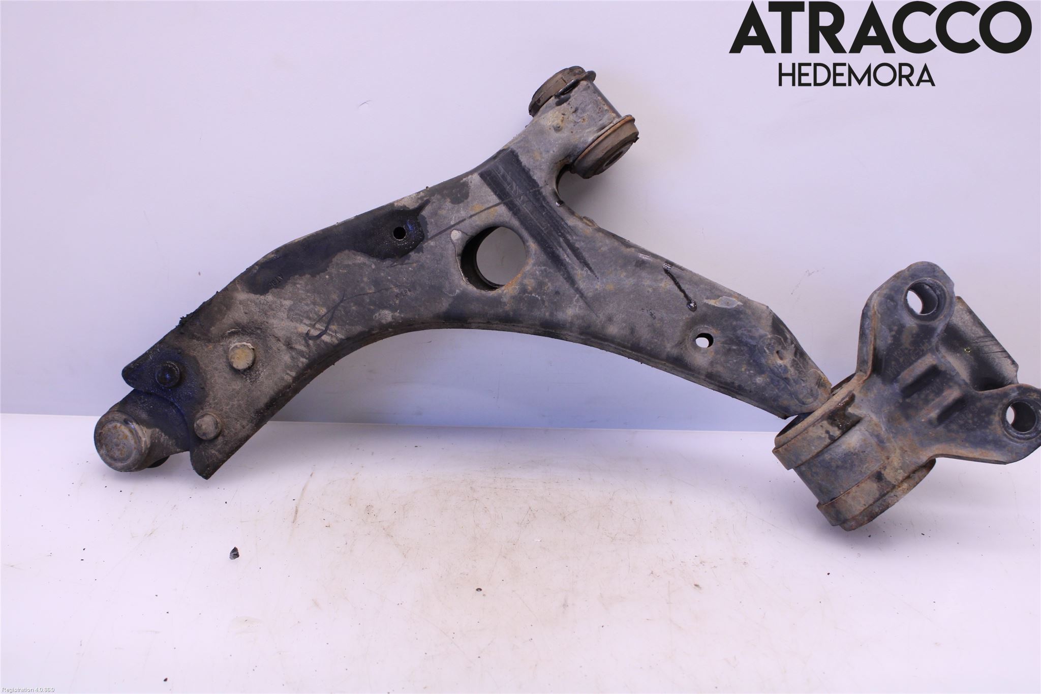 Ford FOCUS 15-18 Bærearm Foran Høyre Nedre