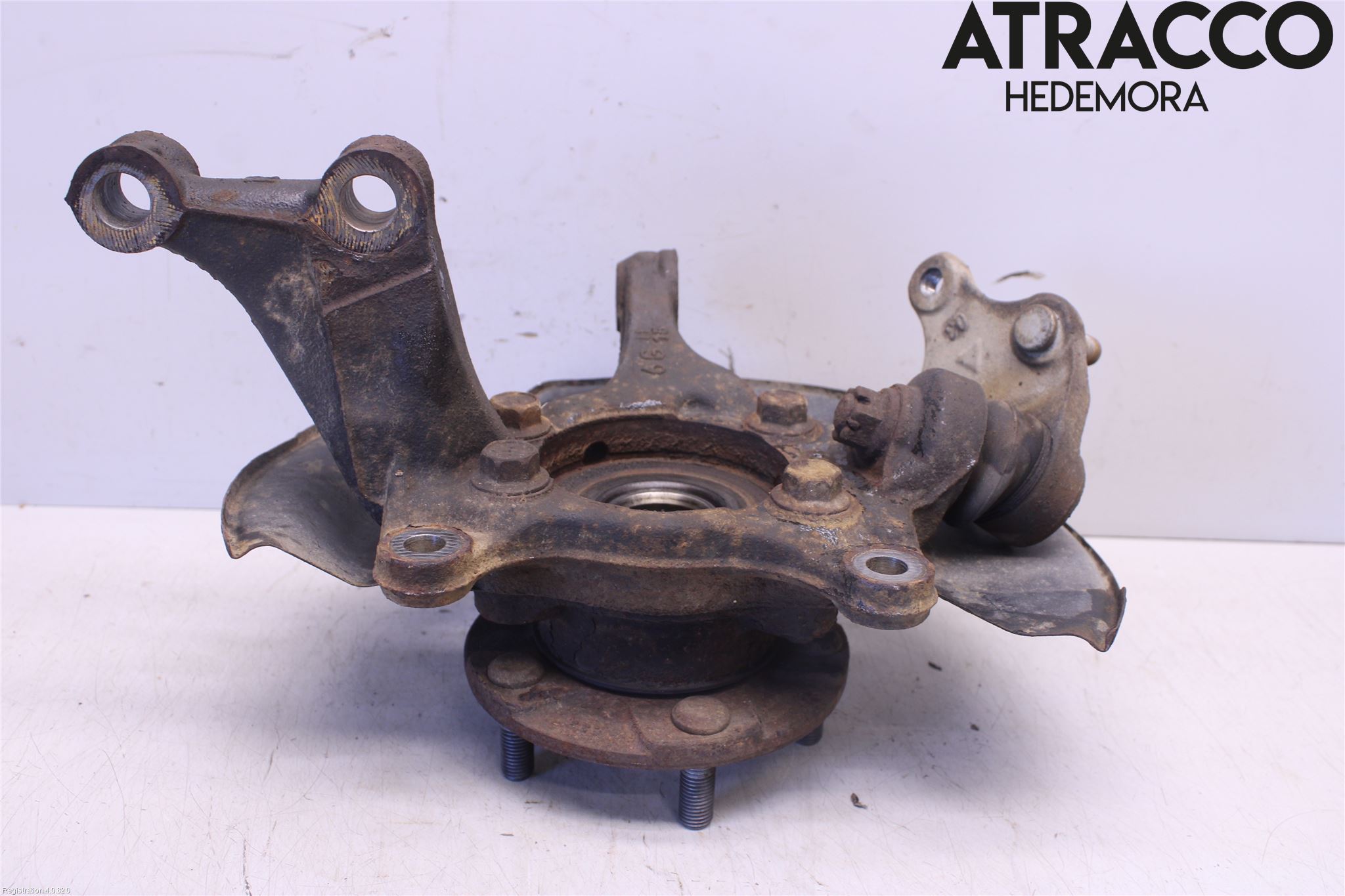 Toyota AVENSIS 09-15 Spindel Hf