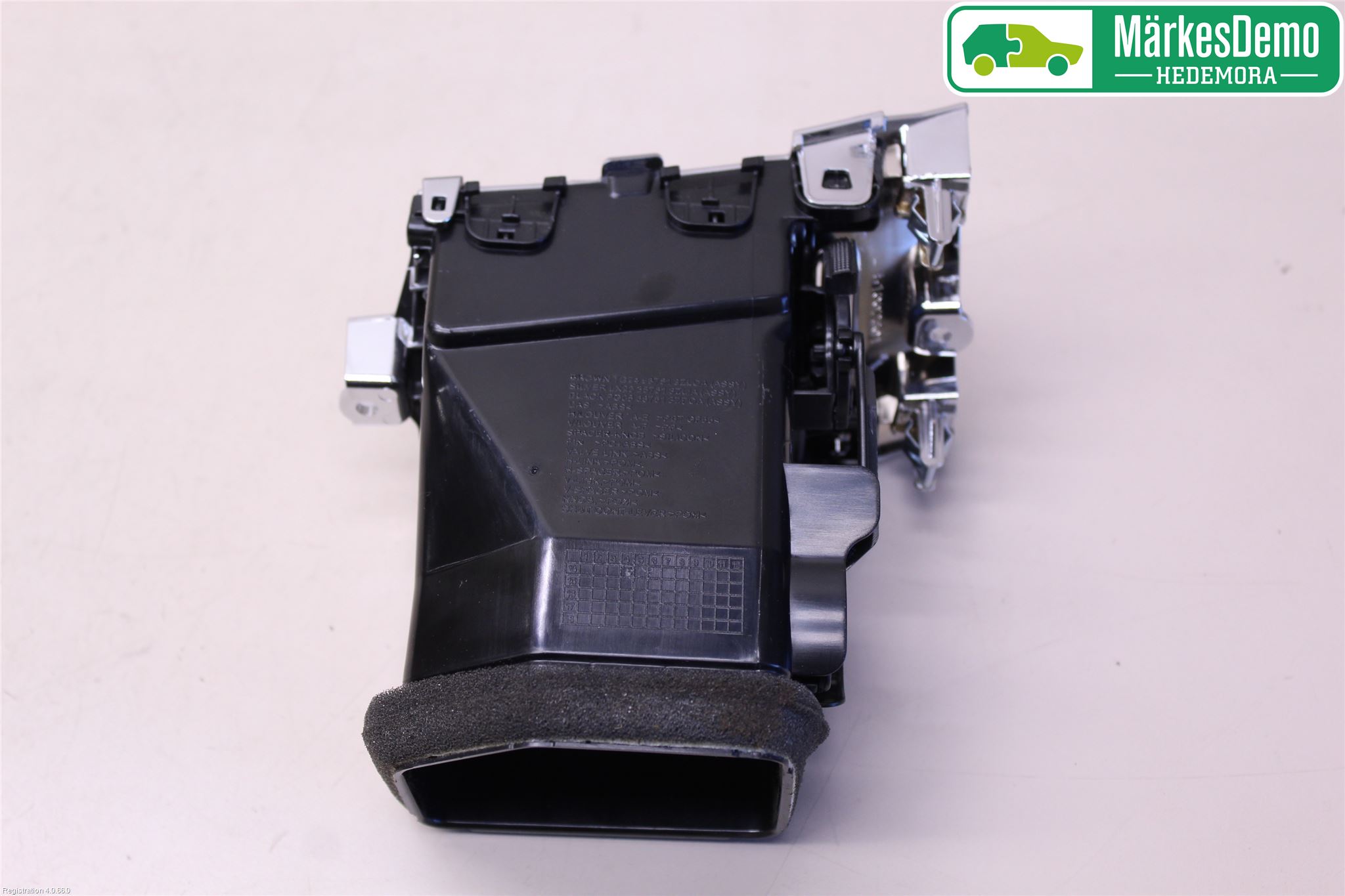 Nissan PULSAR Dashbord Kanal - Dyse