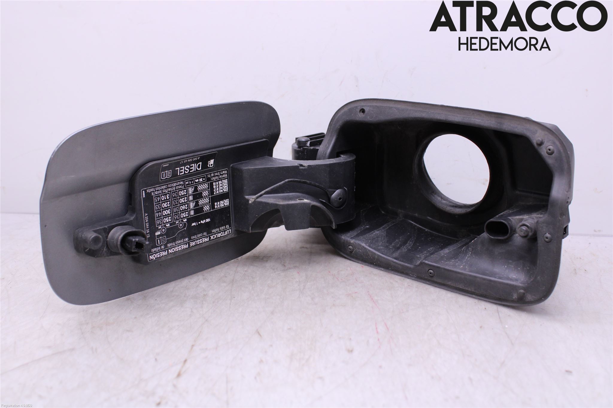 Mercedes-Benz MB C-KLASS (W204) 07-15 Drivstoff Tankluke