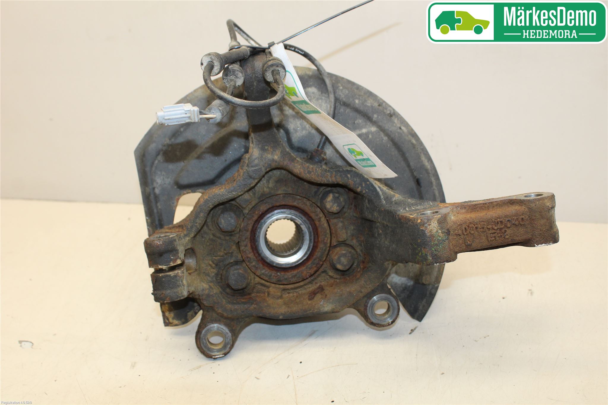 Nissan QASHQAI 10-14 Spindel Vf