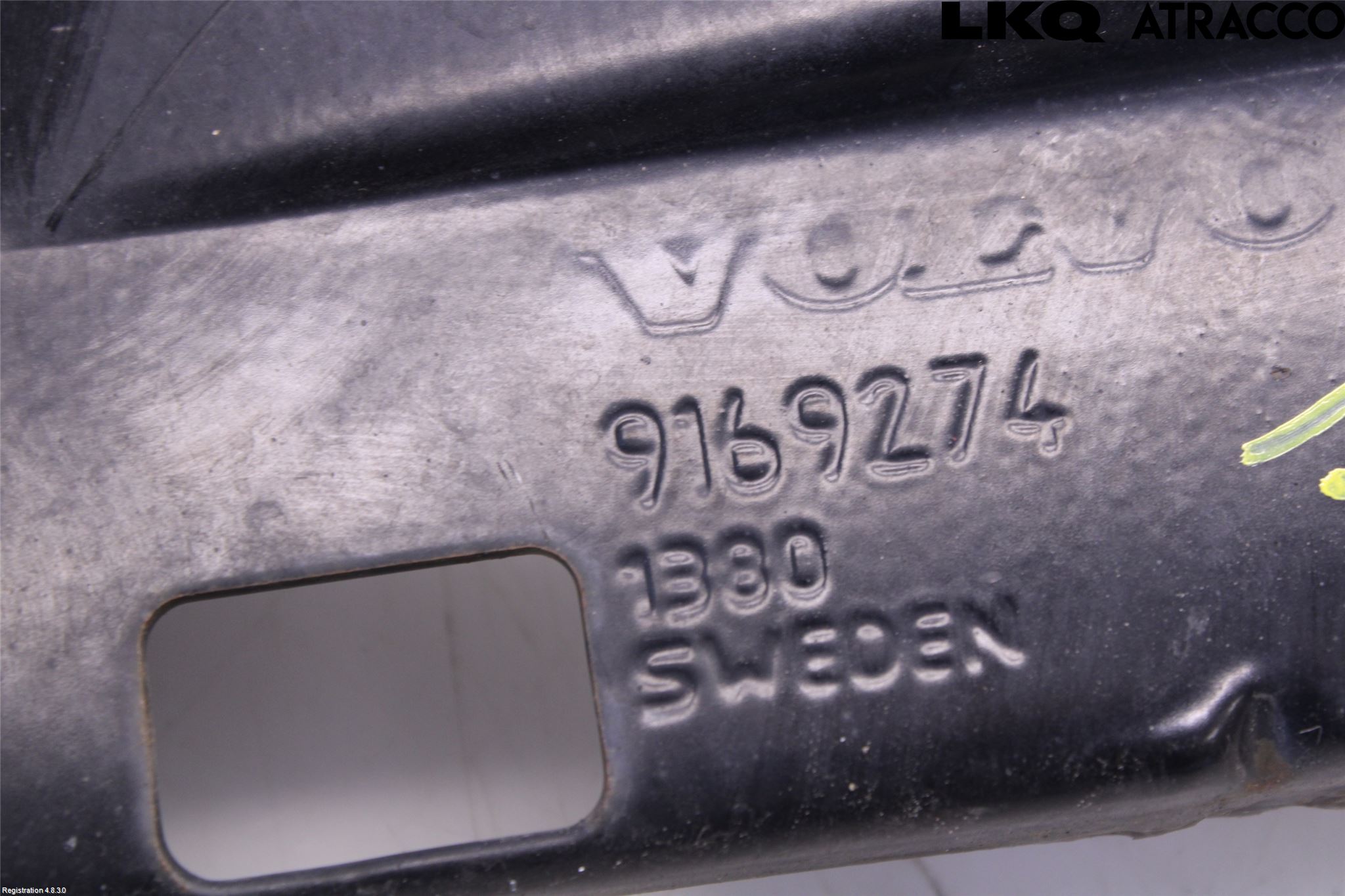 Volvo S70/V70/XC  97-00 Støtfangerfeste Foran Høyre