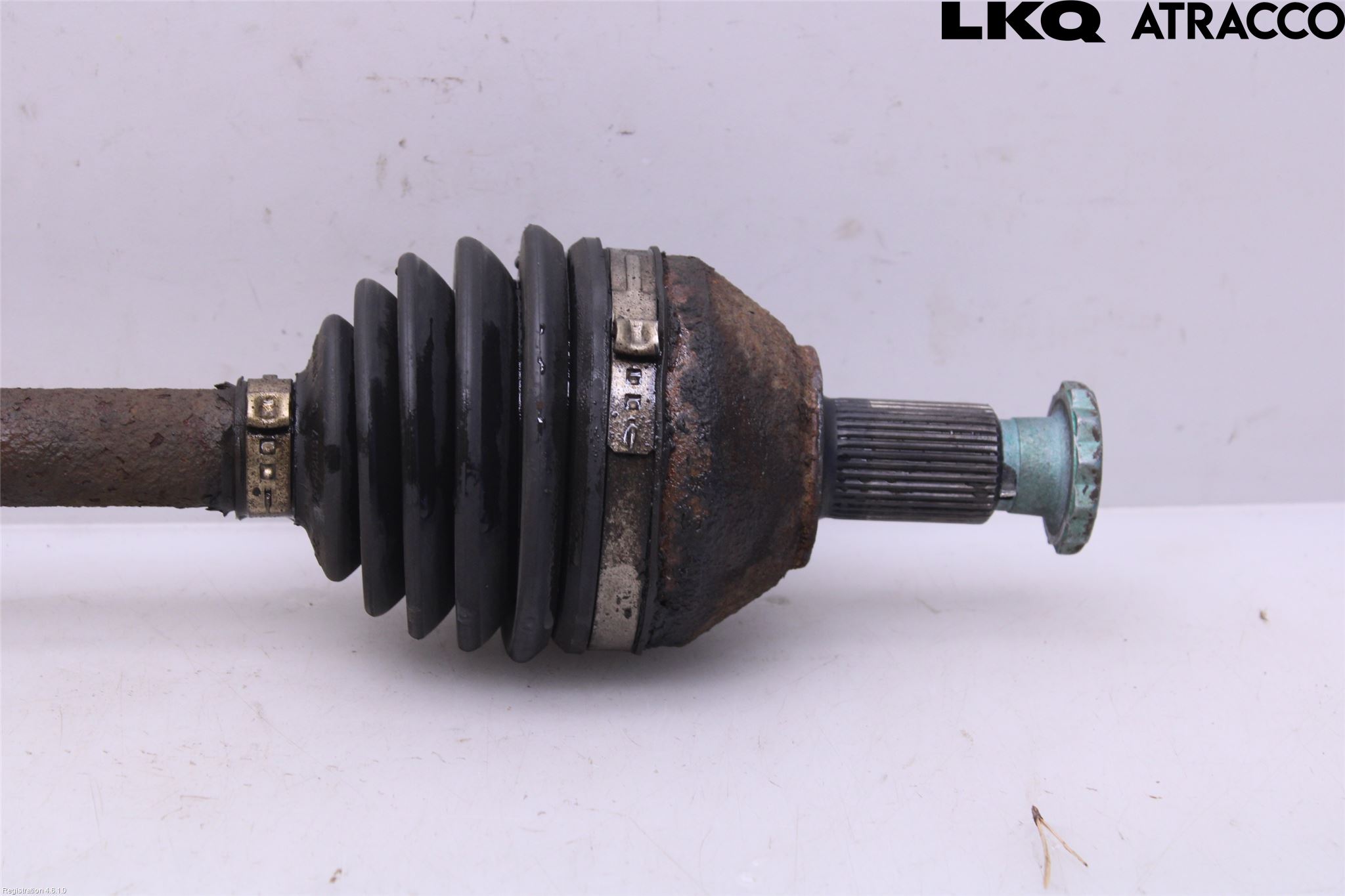 Volkswagen VW POLO 10-17 Drivaksel Foran Kompl Venstre