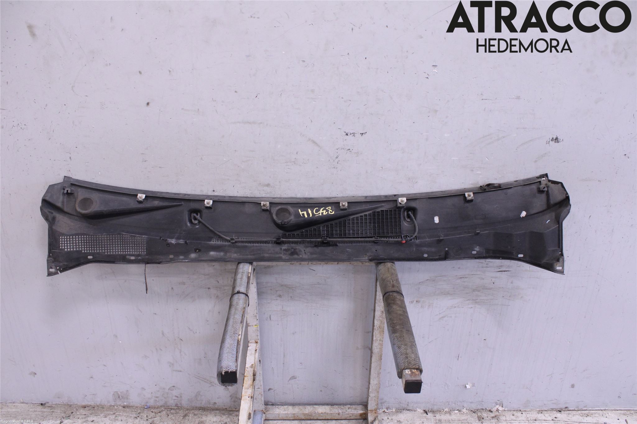 Nissan NAVARA 05-16 Visker Deksel-Grill-Under Frr