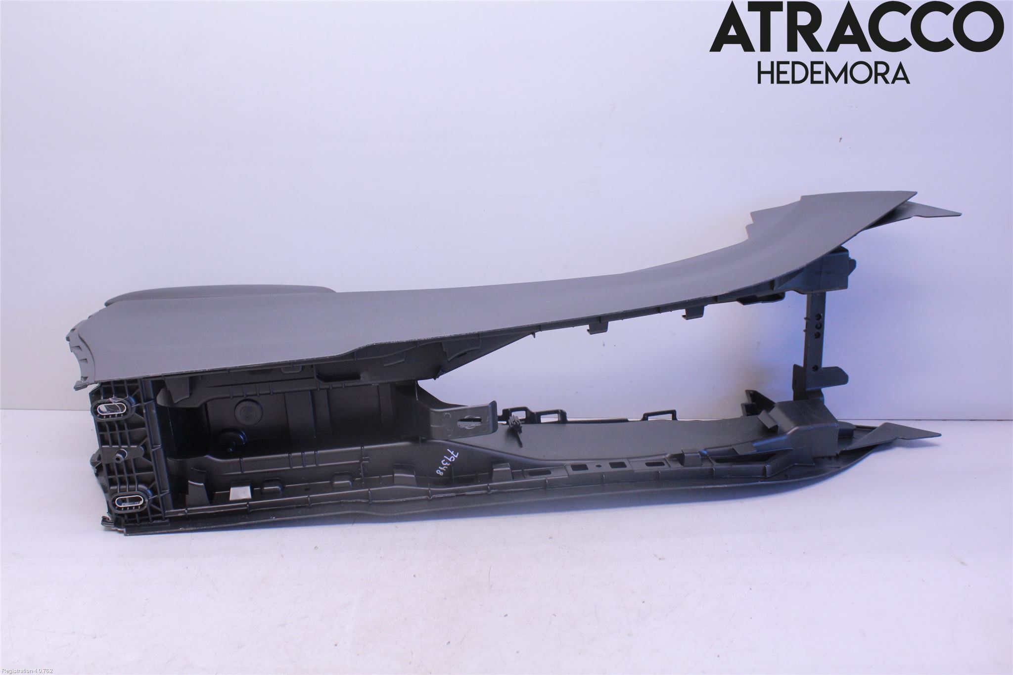 Mercedes-Benz MB CLA-KLASS (C117/X117) 13-19 Innr Konsoll-Lomme