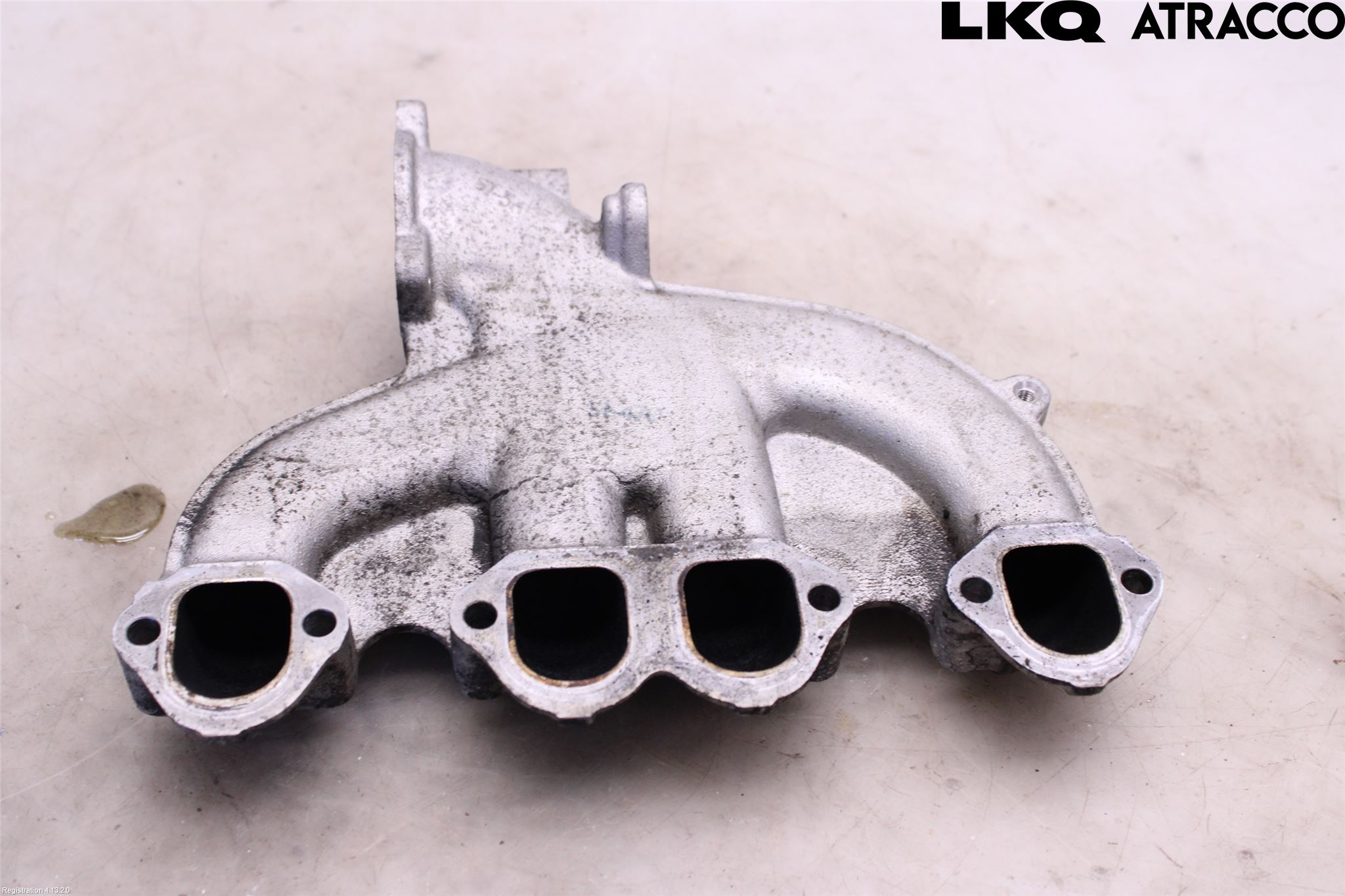 Volkswagen VW CADDY      04-10 Innsugningsmanifold