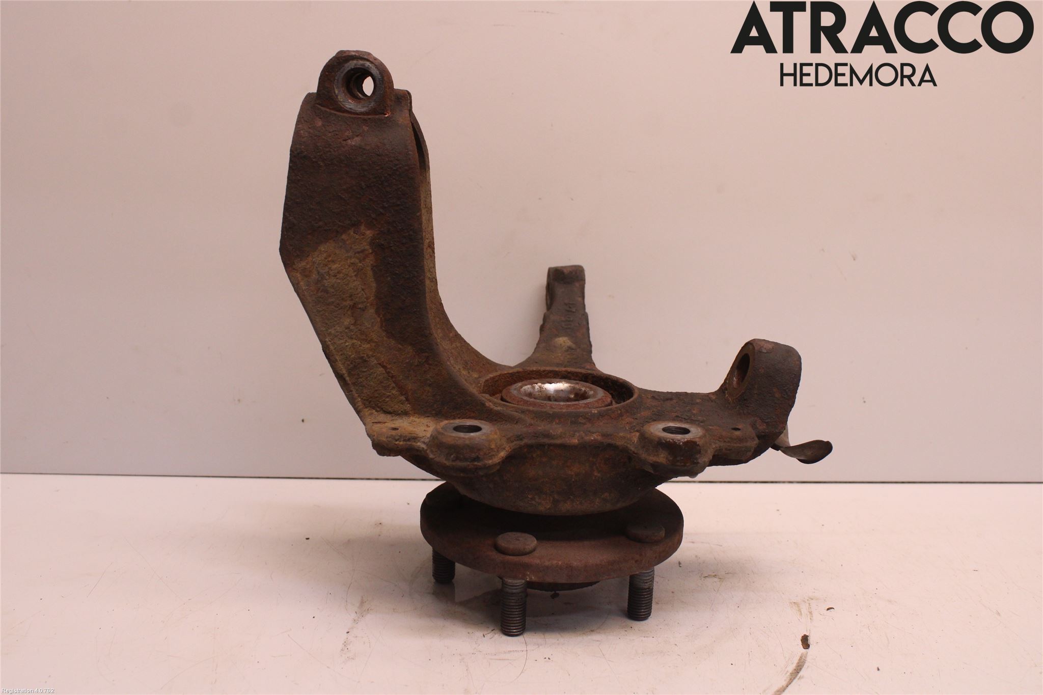 Ford FOCUS     04-07 Spindel Hf