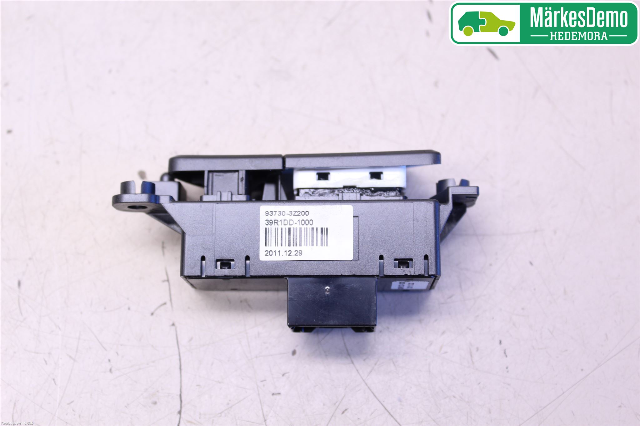 Hyundai i40 08-15 Bryter Varmesete