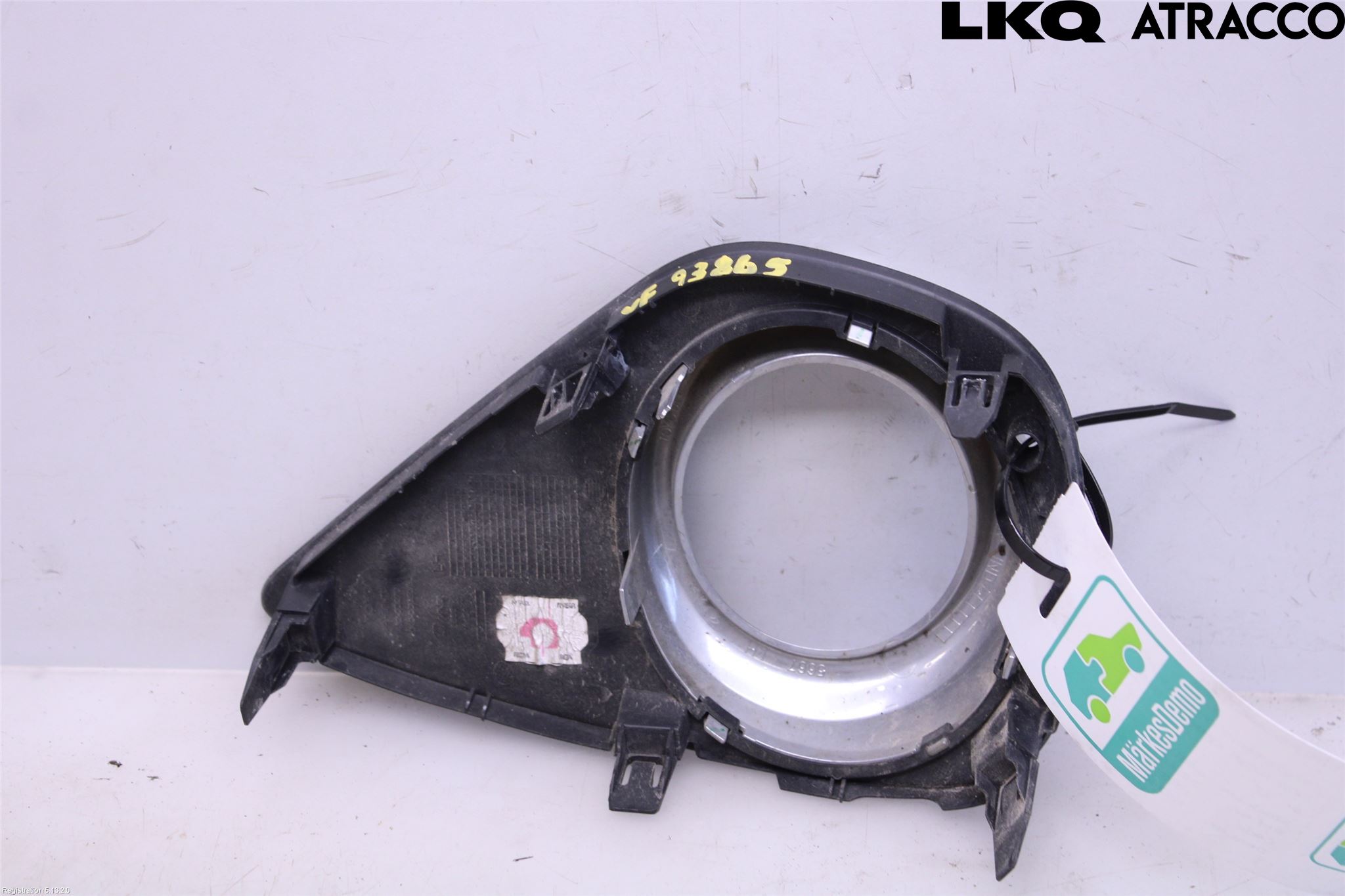 Toyota YARIS XP130 15-20 Frontlykt Kurve-Tåkelys Ramme