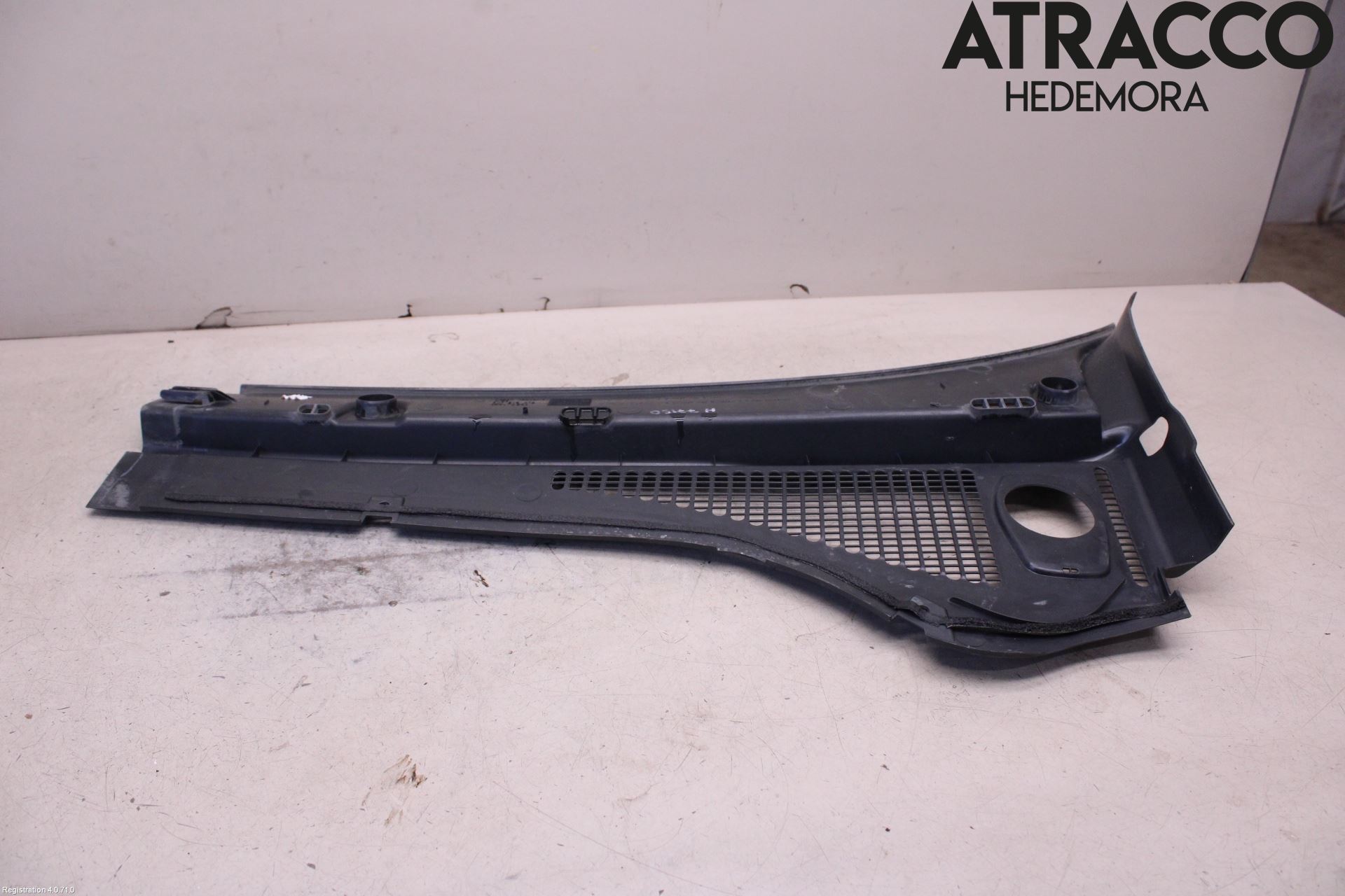 Skoda SUPERB 16-24 Visker Deksel-Grill-Under Frr