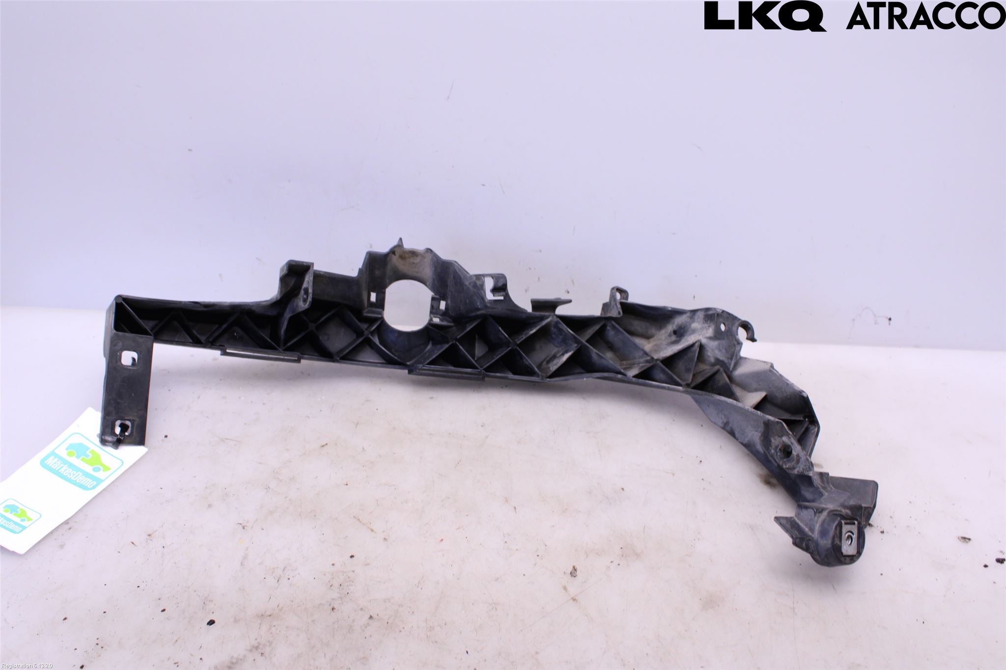 BMW 3 E90/91 SED/TOU 05-12 Frontlykt Ramme V Lyktering