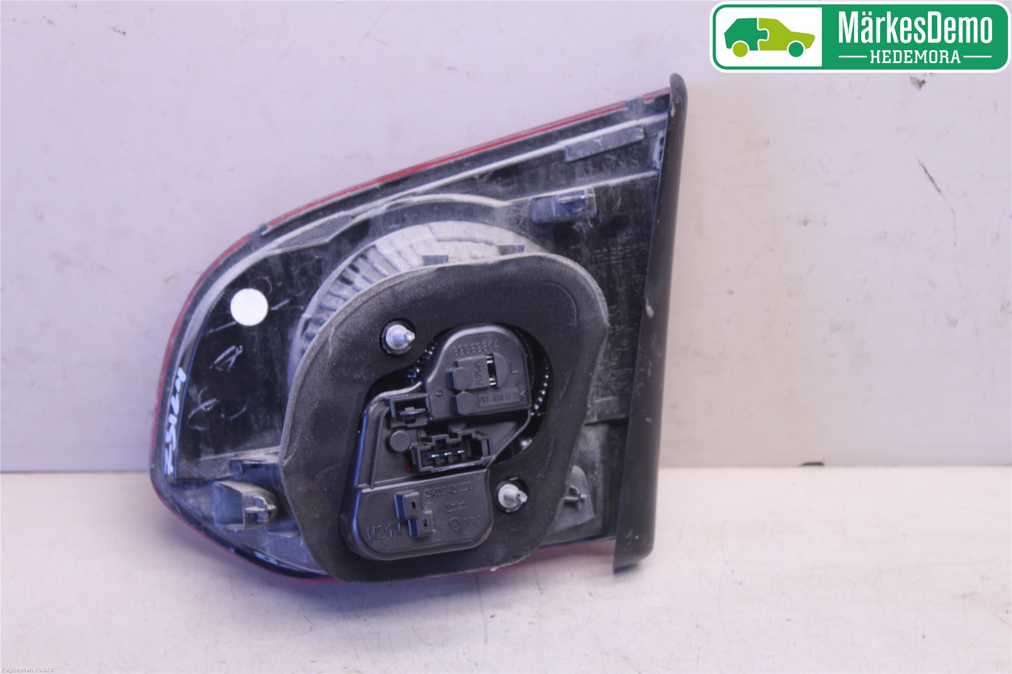 Volkswagen VW GOLF VI 09-13 Baklykt Venstre  På Luke(Indre