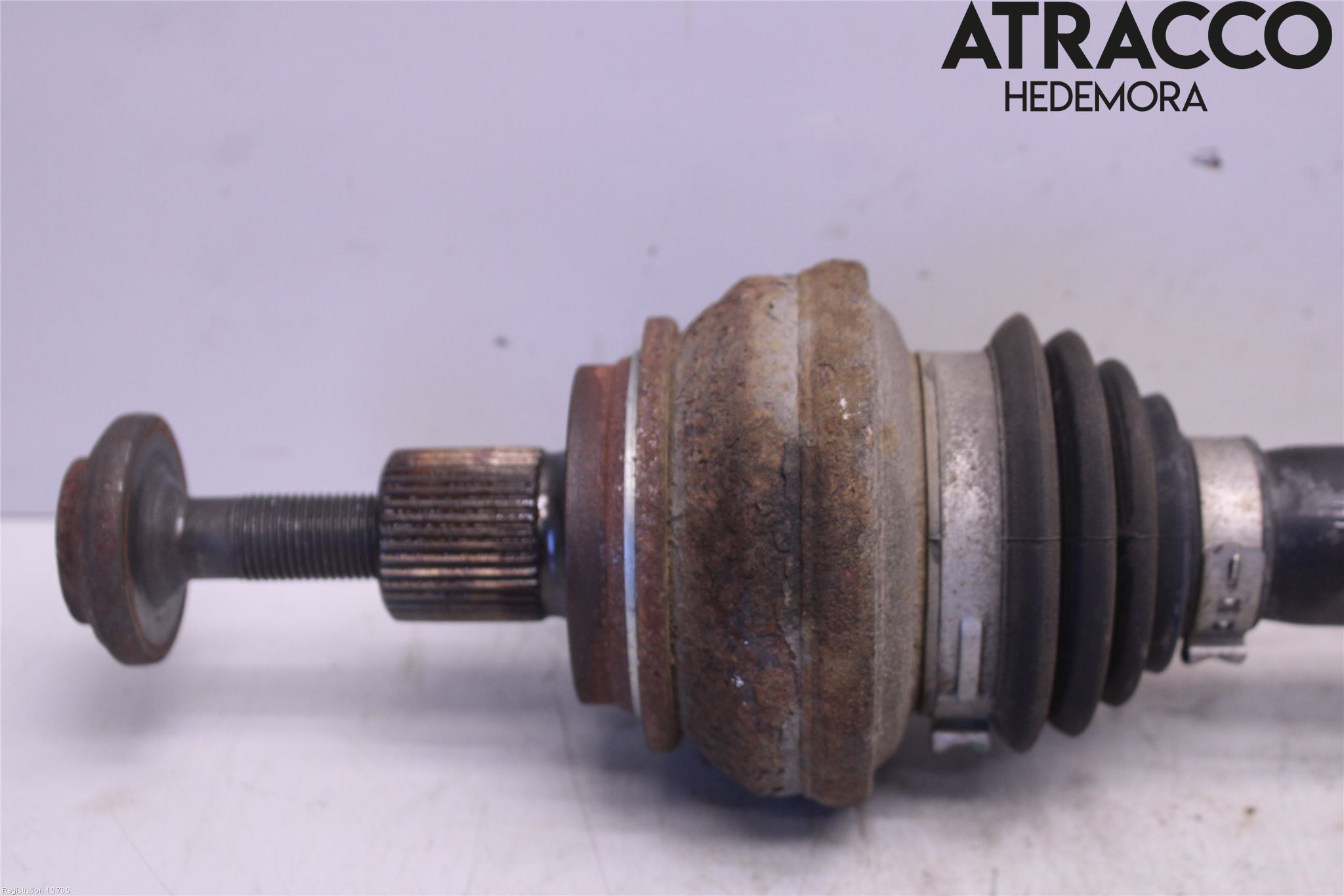 Audi A4/S4 B9 16-19 Drivaksel Bak Kompl Høyre