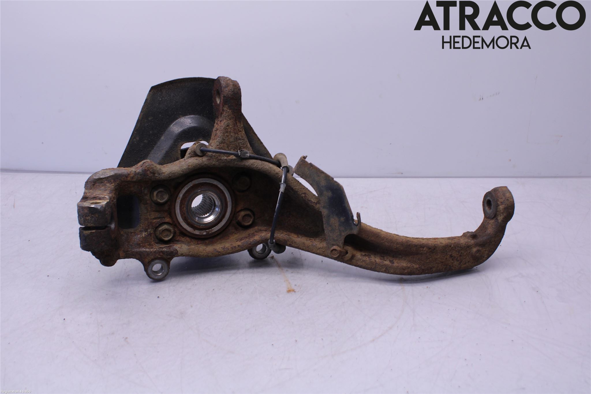 Nissan NAVARA 05-16 Spindel Hf