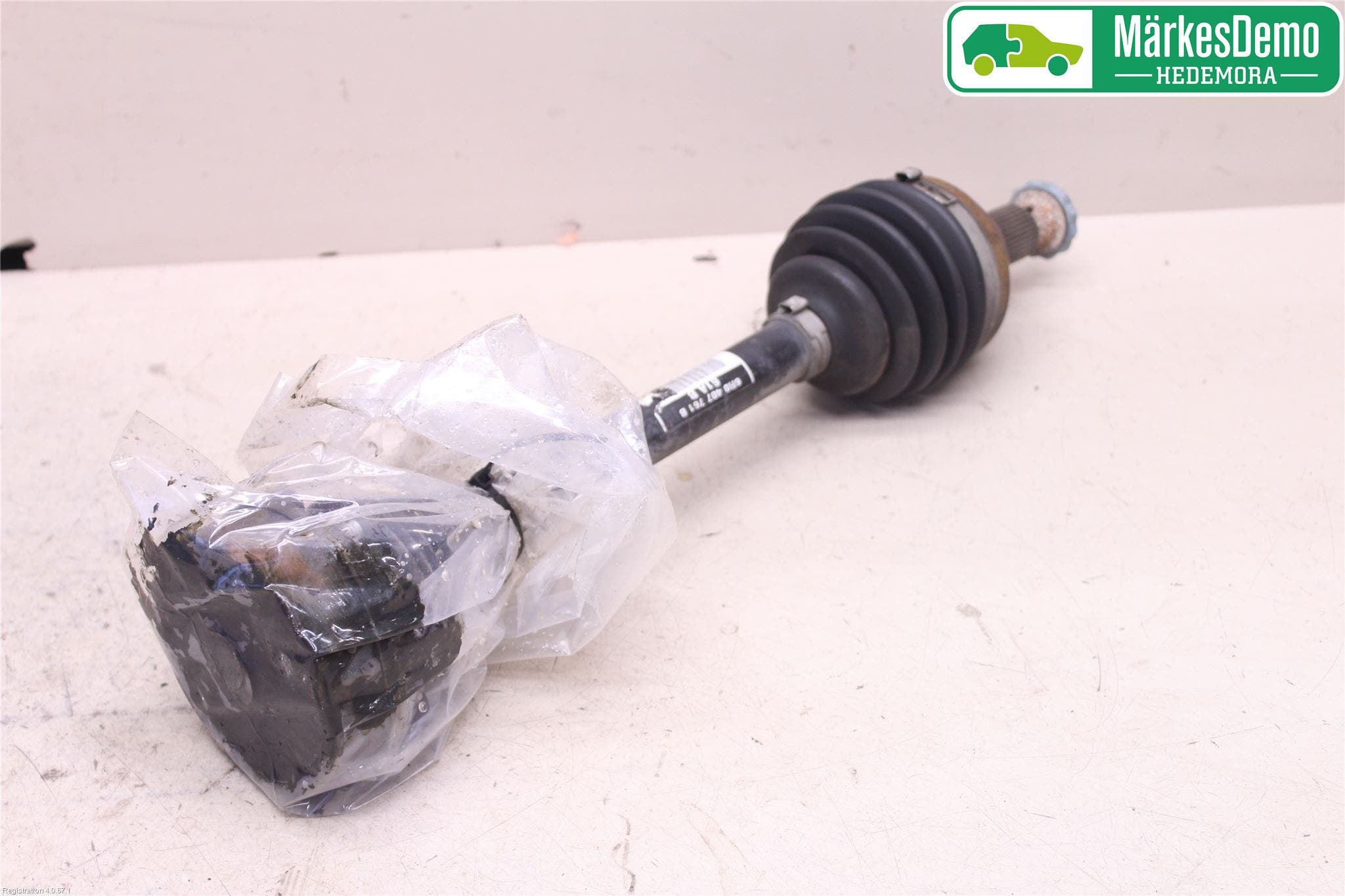 Volkswagen VW POLO 10-17 Drivaksel Foran Kompl Venstre