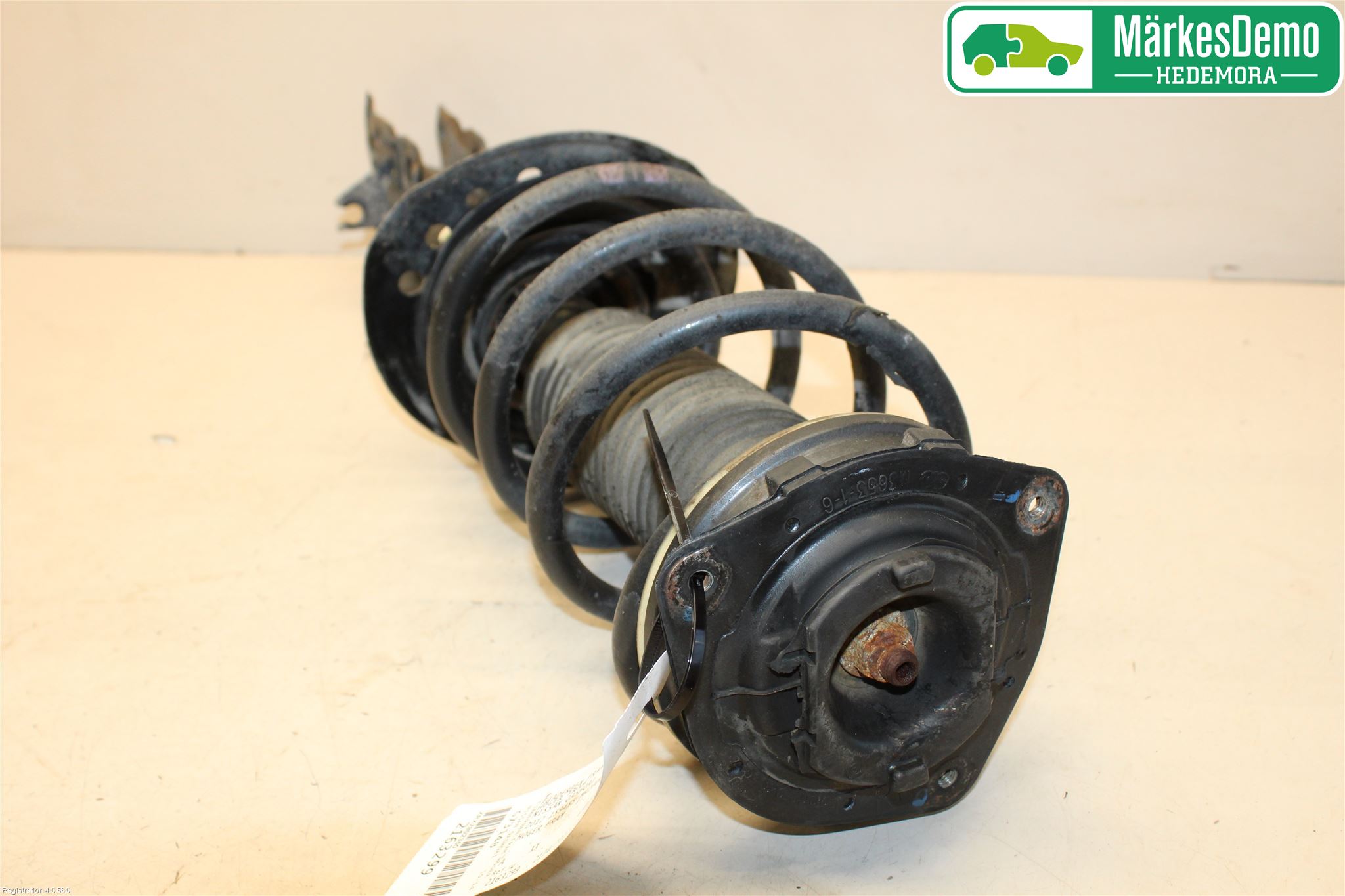 Nissan QASHQAI 10-14 Fjærbein Foran Høyre
