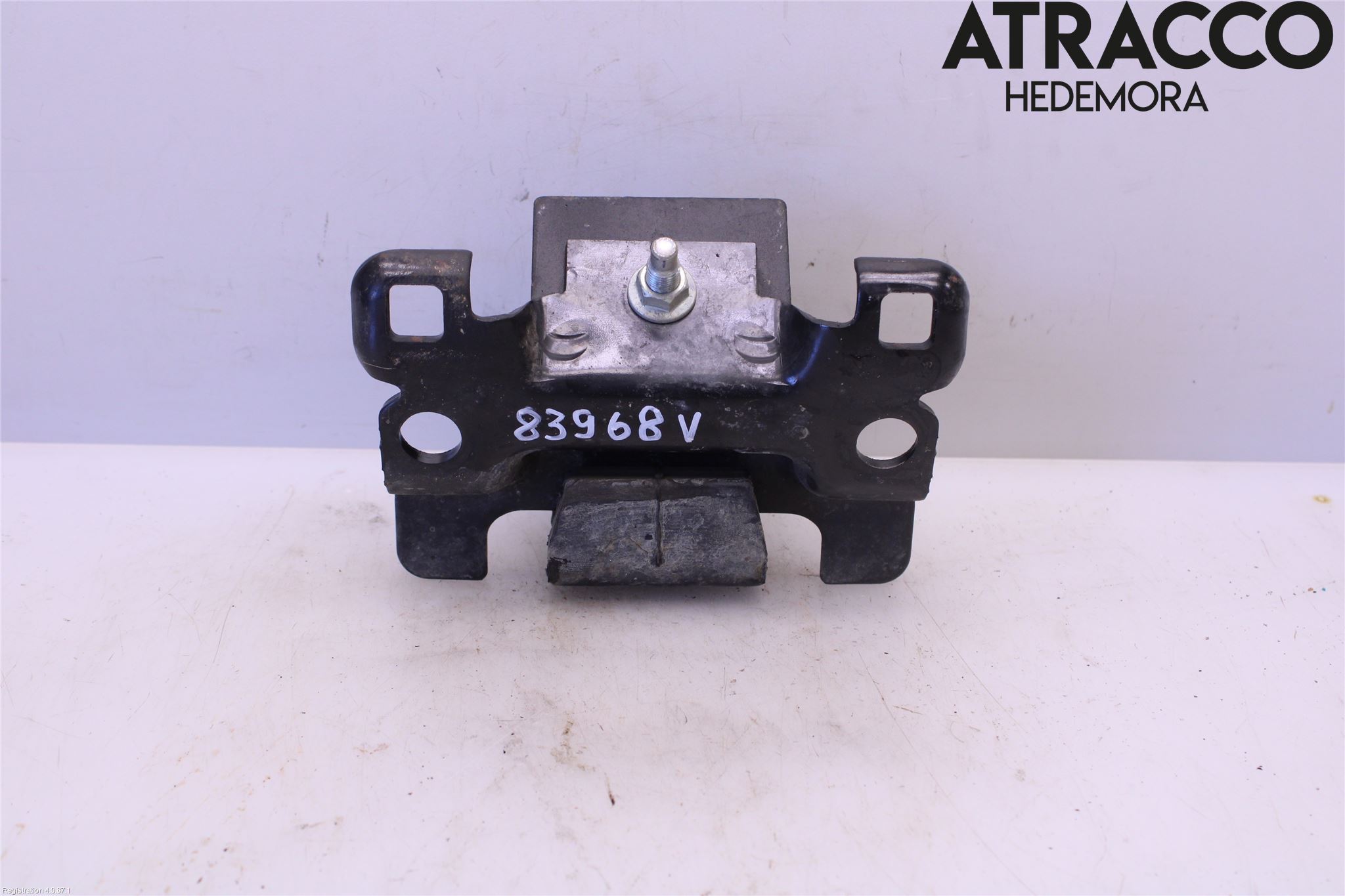 Nissan NAVARA, TREK-1 17-21 Motor Feste Gummi