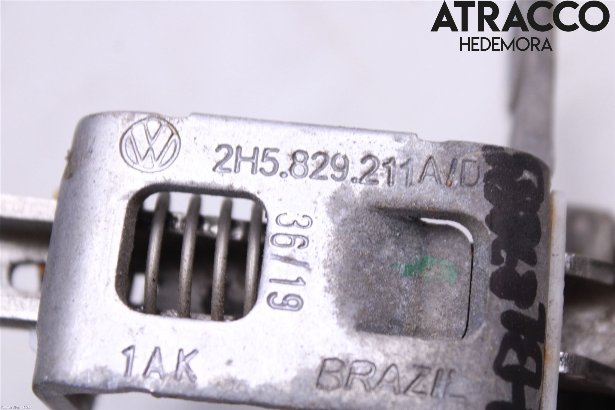 Volkswagen VW AMAROK 2H 10-22 Lås Bakluke-Koffertlokk