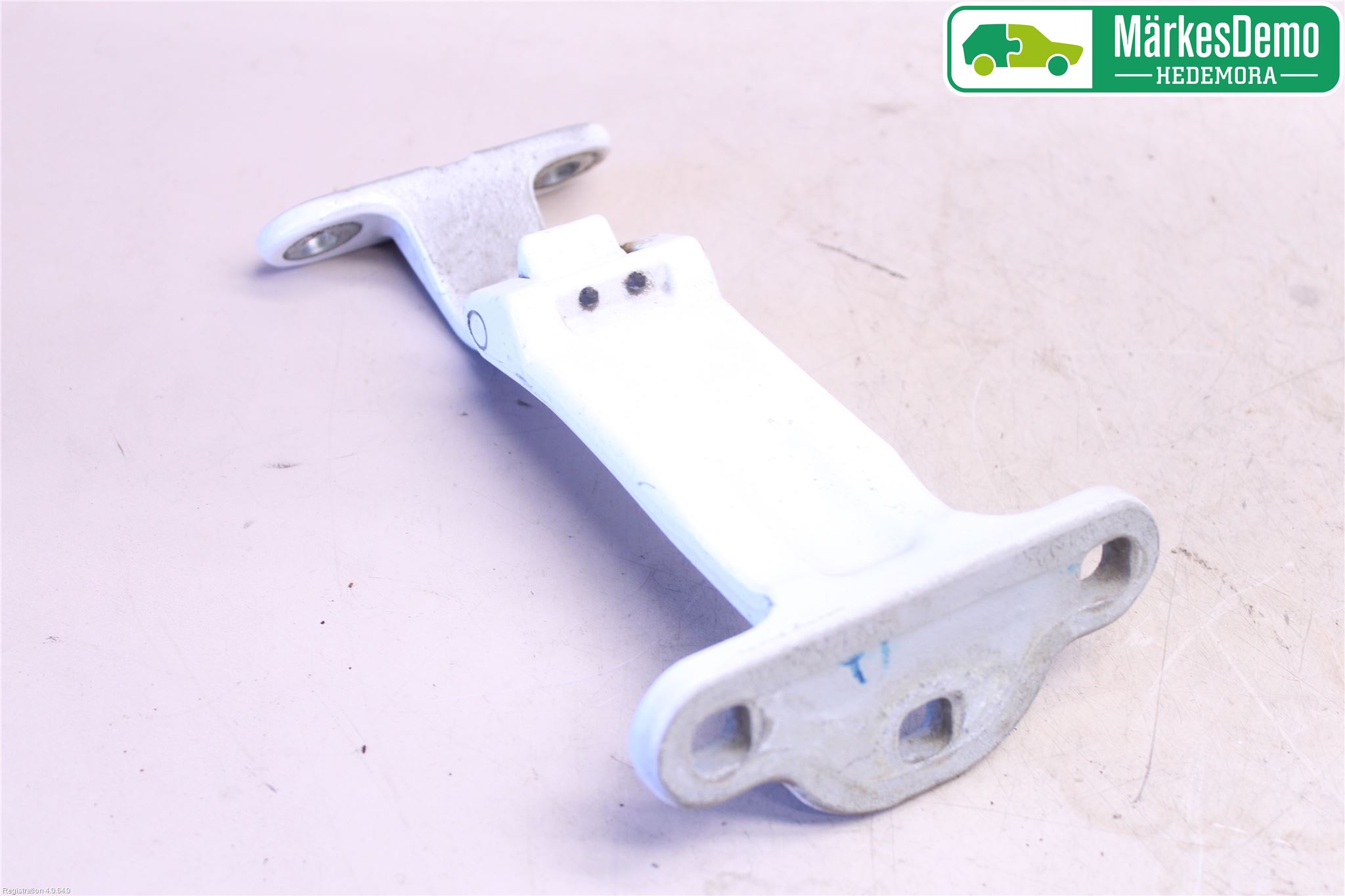 Ford TRANSIT/TOURNEO CONNECT 13-22 Bakluke Hengsel Venstre