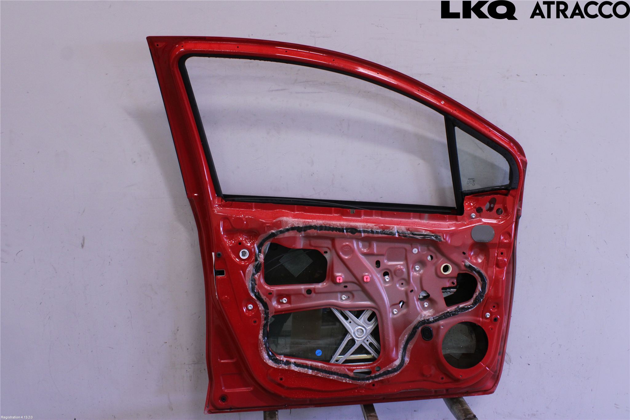 Toyota YARIS XP130 15-20 Dør 4D Foran Venstre