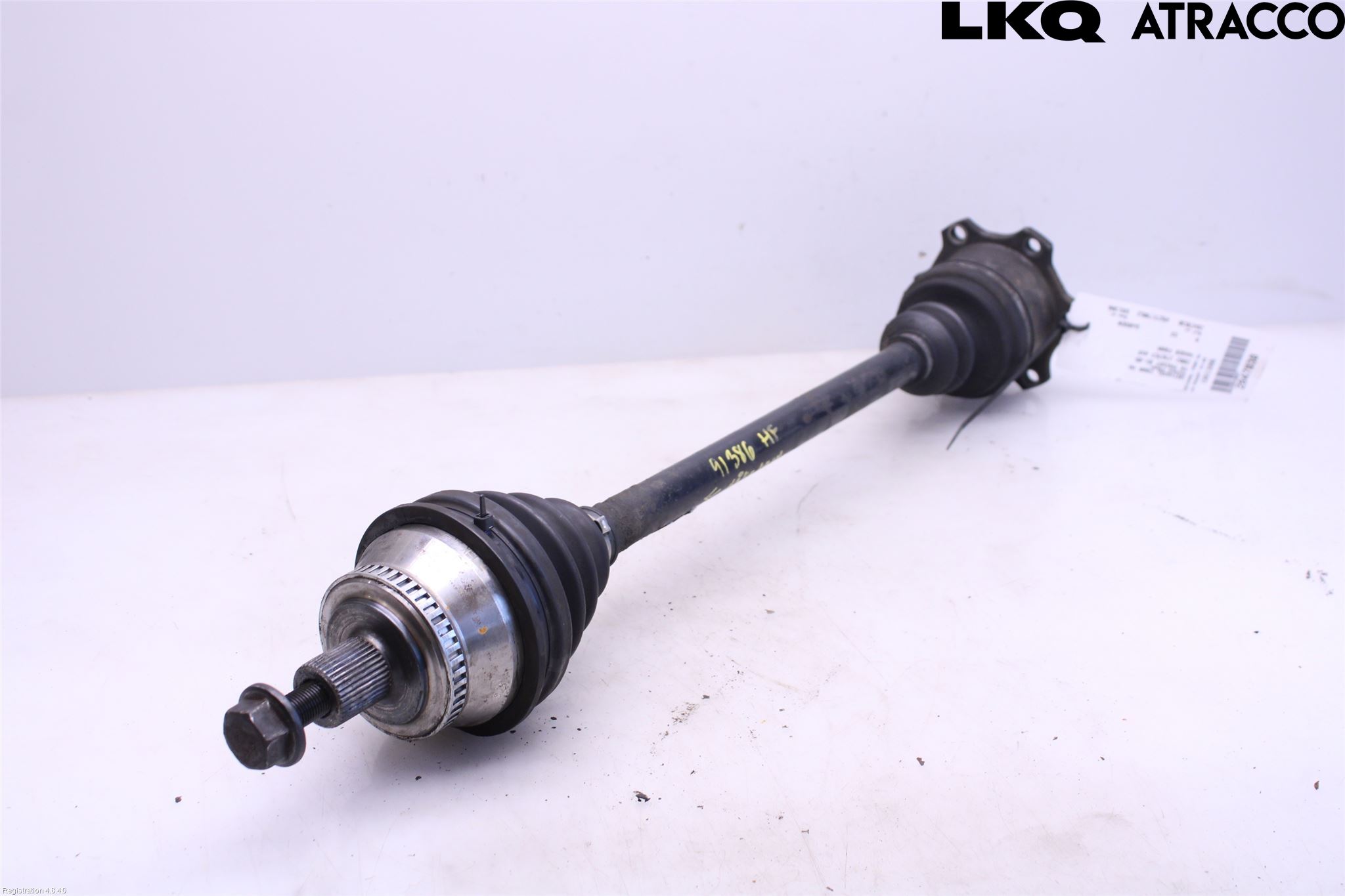 Volkswagen VW PASSAT 01-05 Drivaksel Foran Kompl Høyre