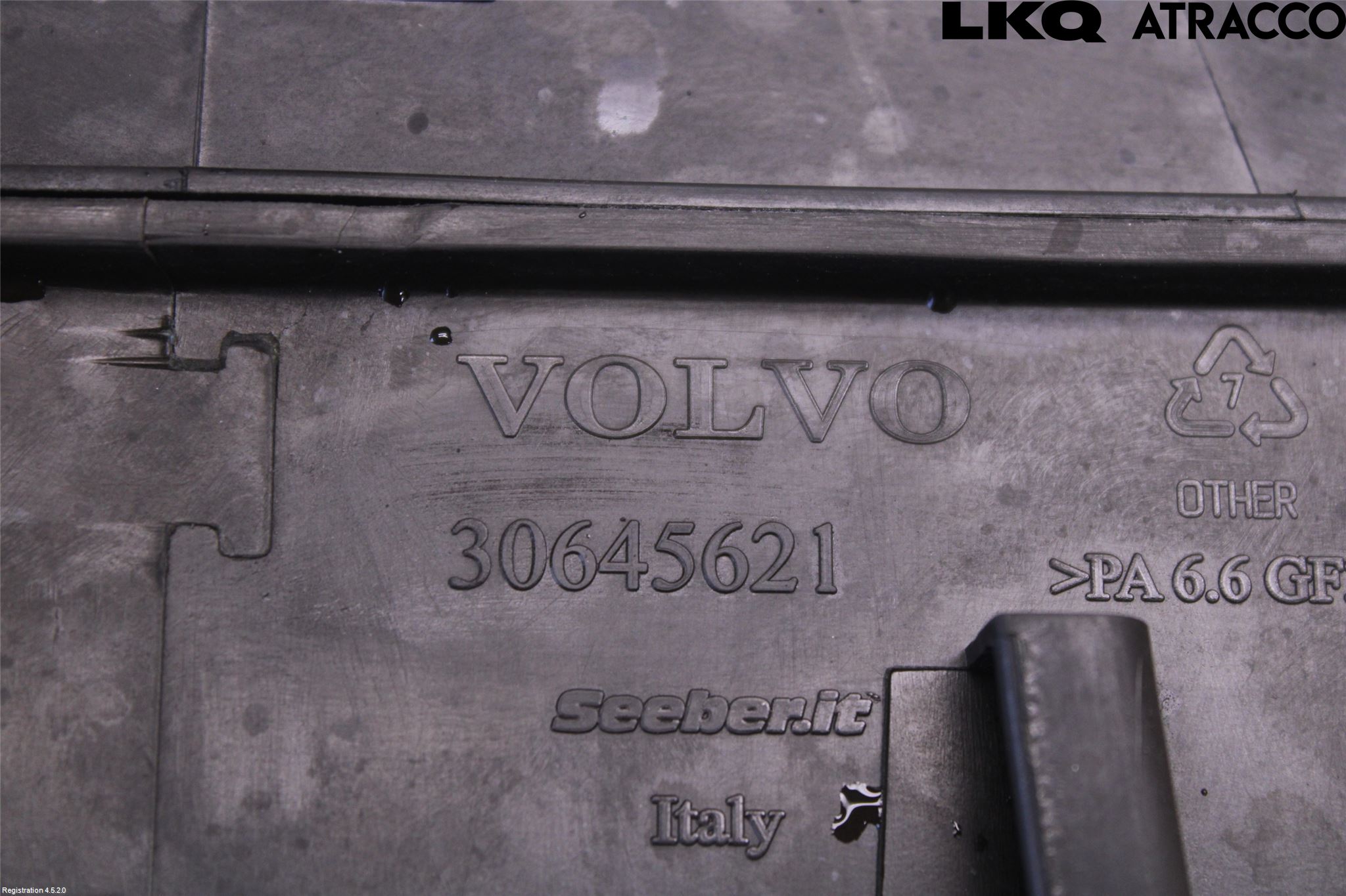 Volvo V70 05-08 Servo Oljebeholder