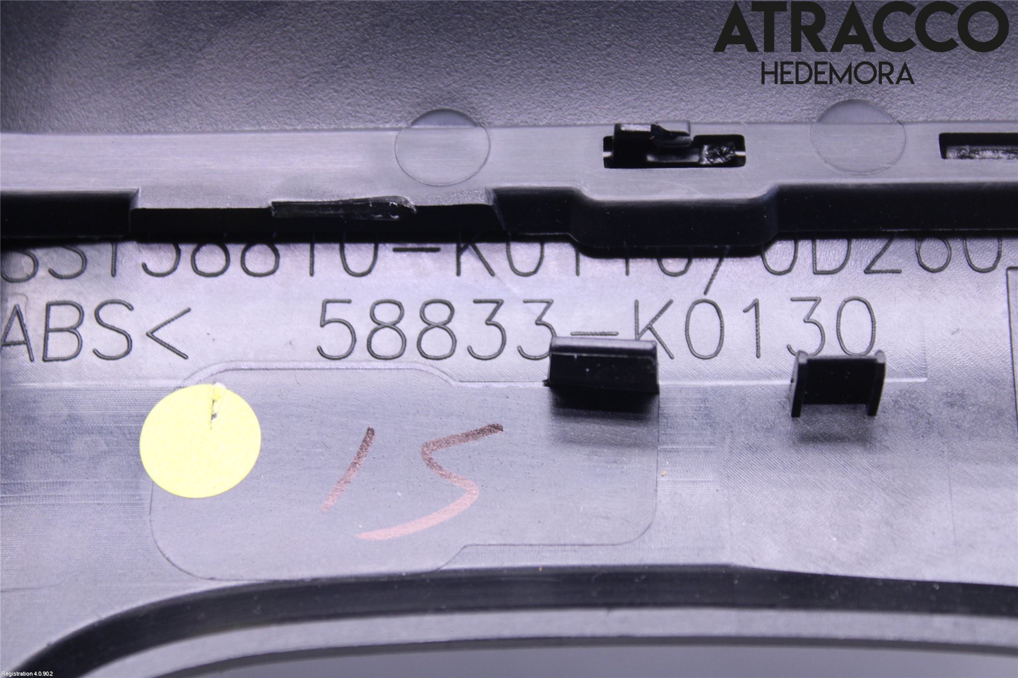 Toyota YARIS XP21 20- Instrumentkonsoll Midt