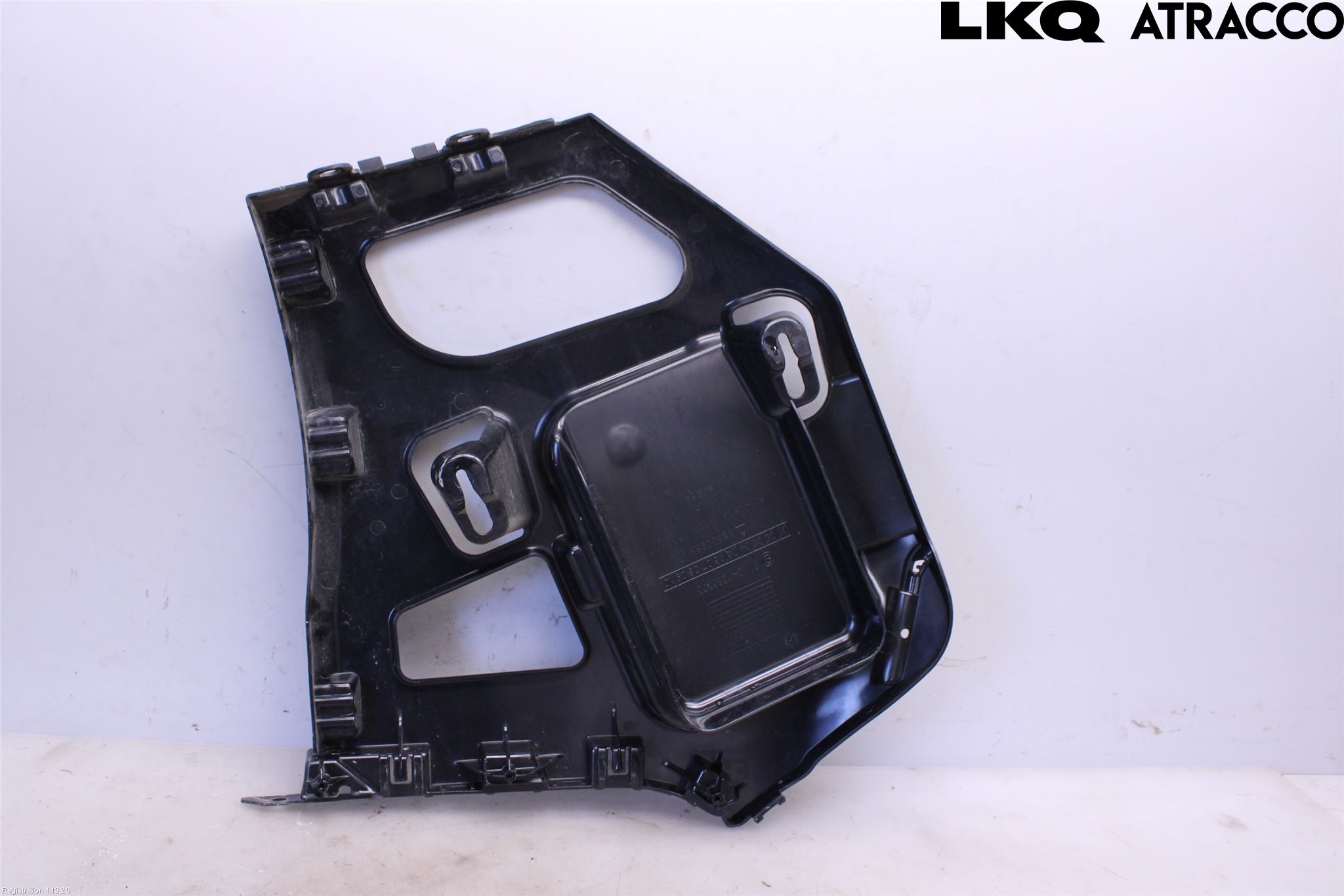 BMW 2 F22/F23/F87 Coupé/Cab 13-21 Støtfangerfeste Bak Venstre