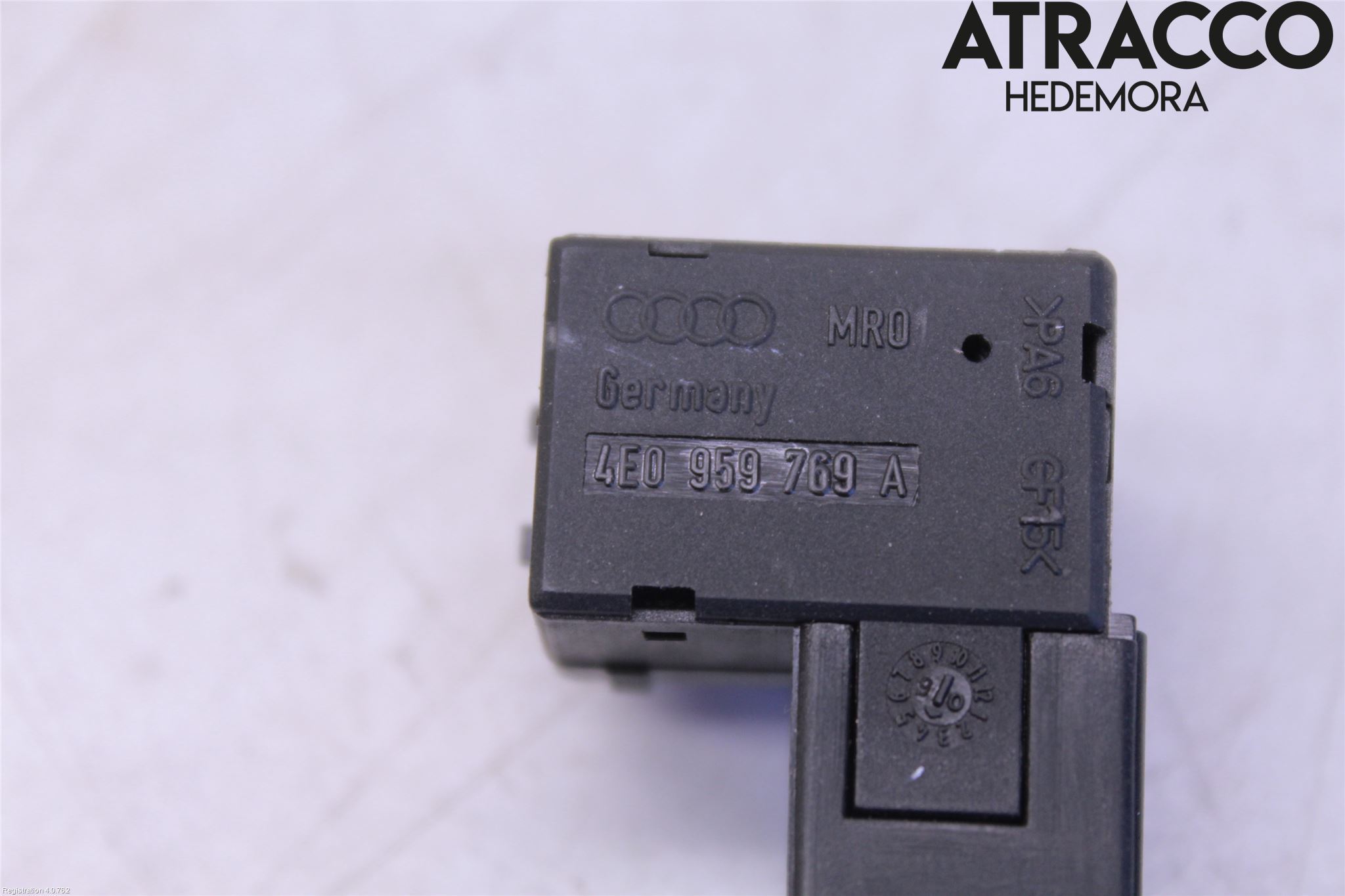 Audi A8/S8 4E  02-09 Bryter Varmesete
