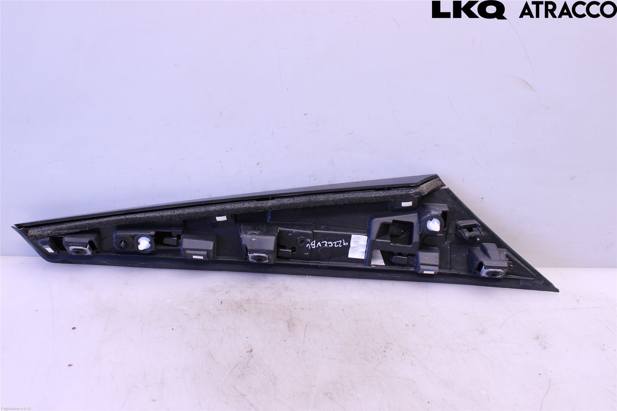 Peugeot 2008/E-2008 20- Bakrute Dekorlist