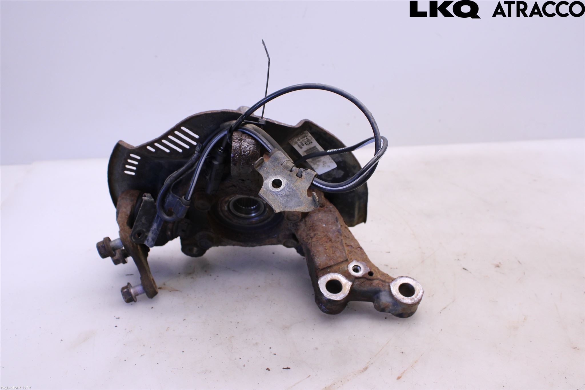 Toyota AURIS 10-12 Spindel Vf