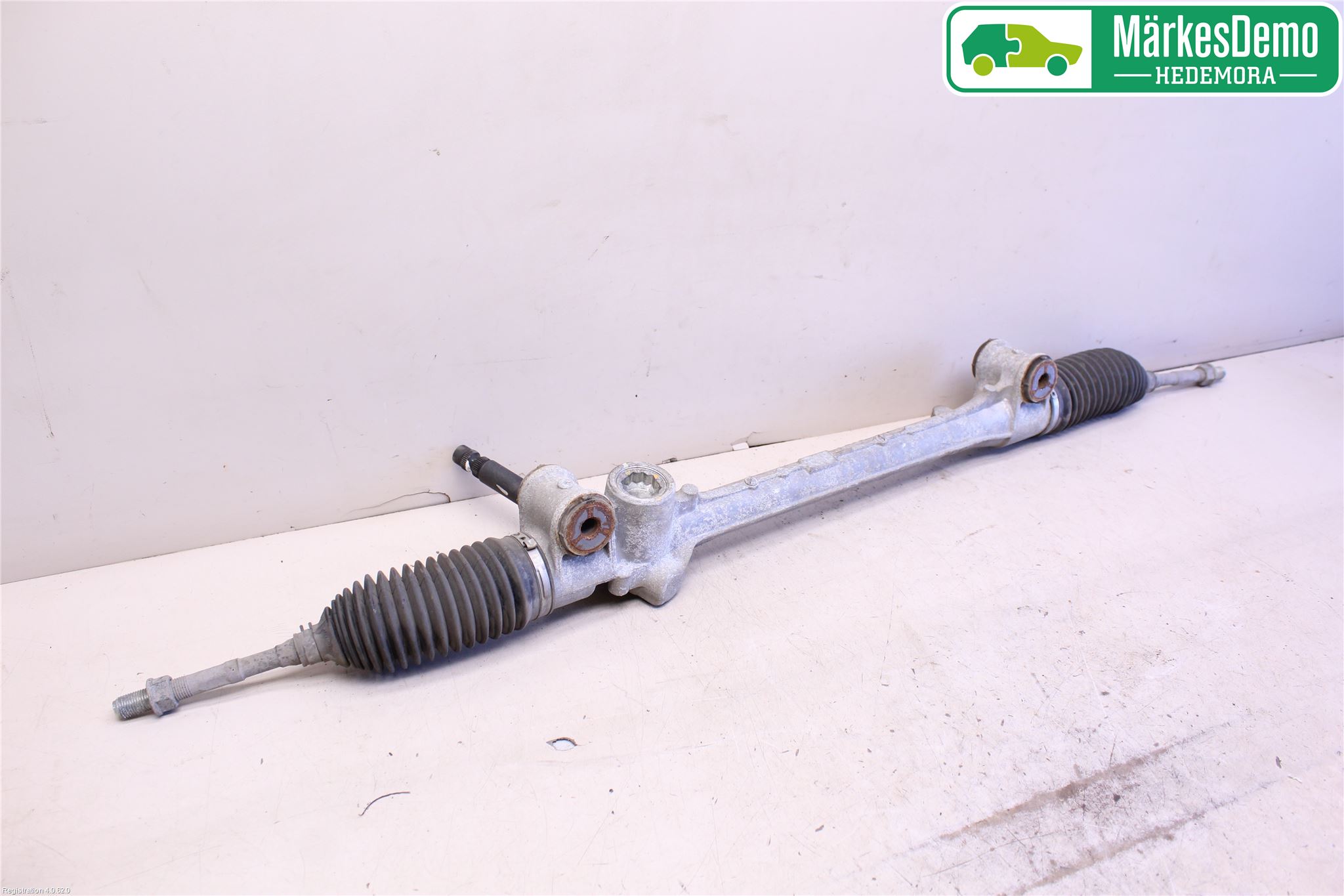 Toyota YARIS XP130 12-14 Snekke - Tannstang
