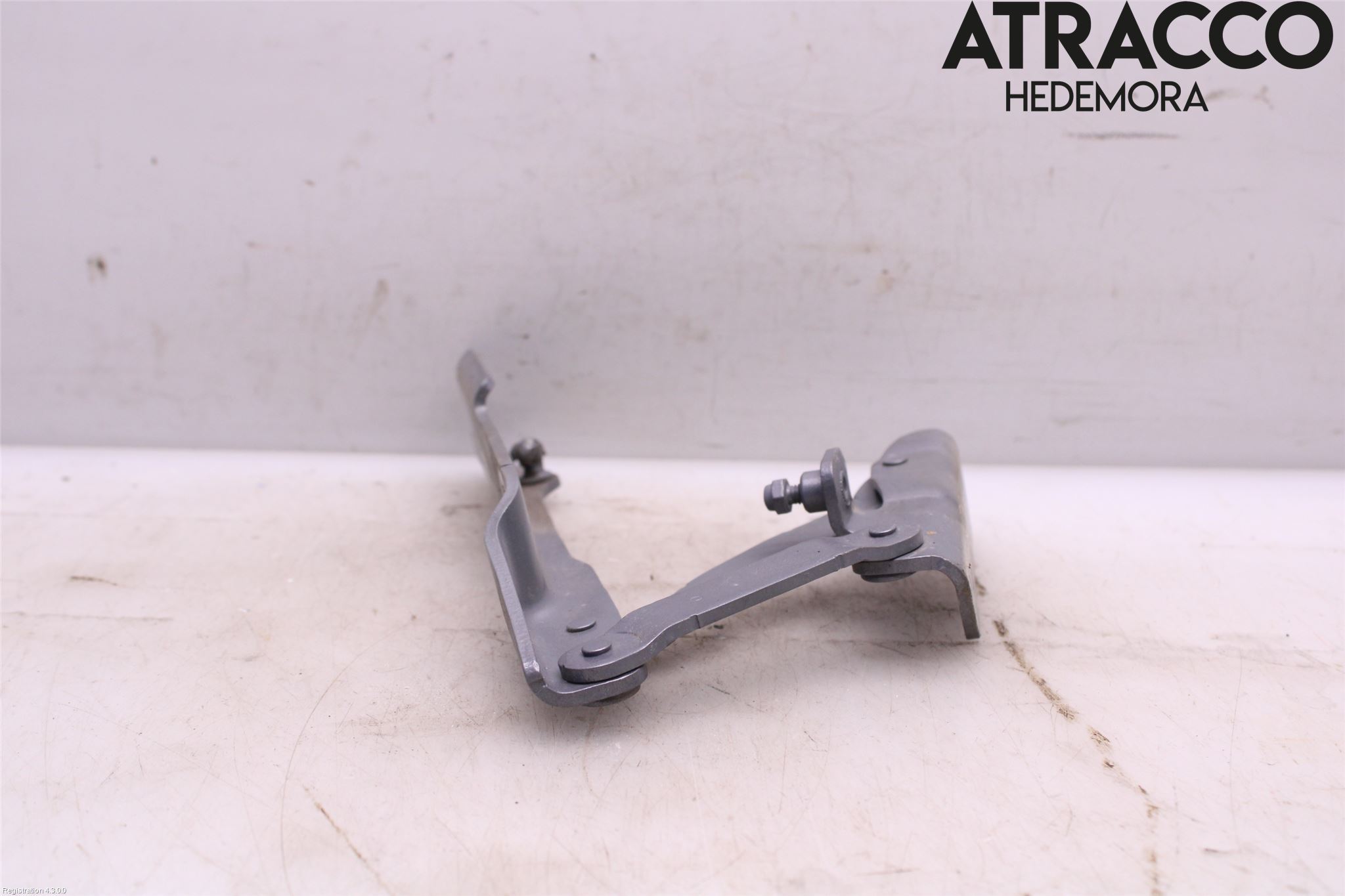 BMW 5 E60/61 Sed/Tou 02-10 Panser Hengsel - Hengsler