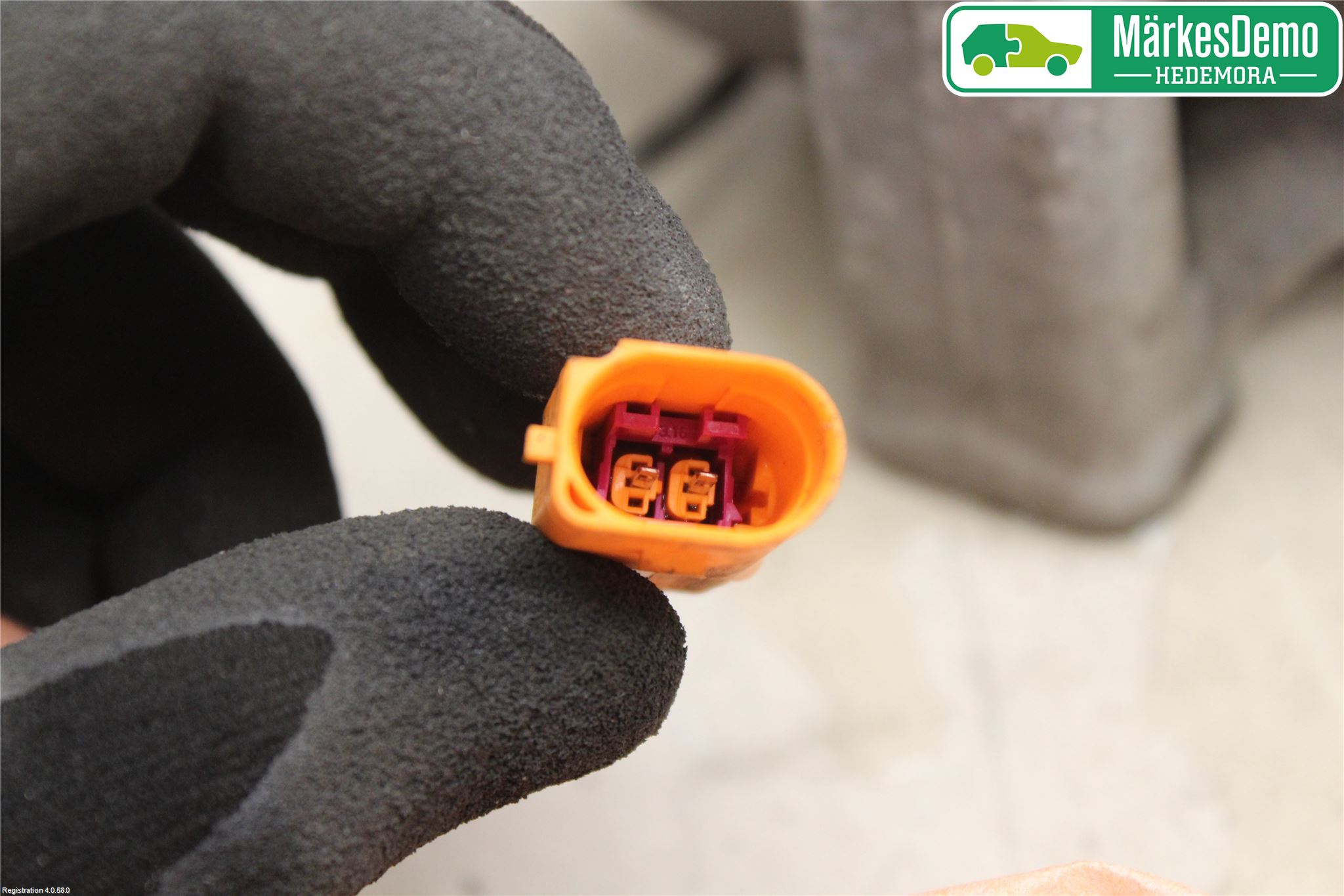 Audi A4 ALLROAD 09-16 Motor Feste Gummi