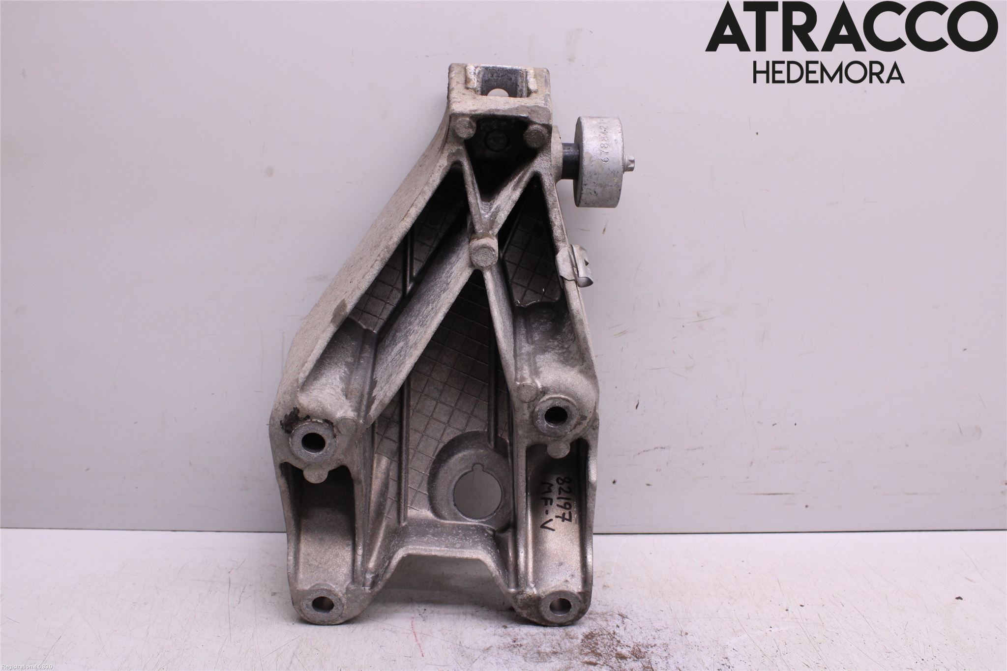 BMW 5 F10/F11/F18 09-17 Motor Feste Stål-Alu