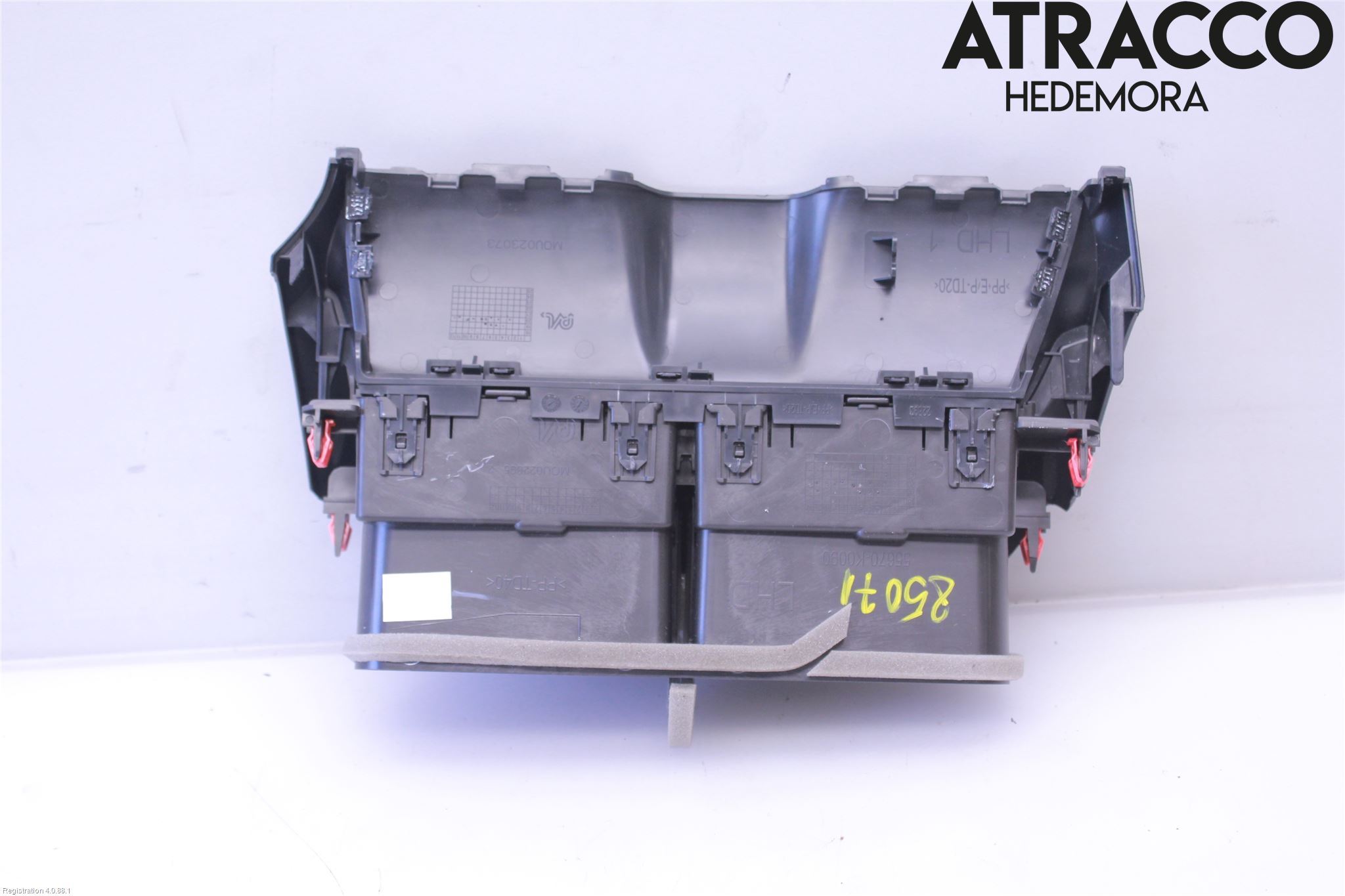Toyota YARIS XP21 20- Dashbord Kanal - Dyse