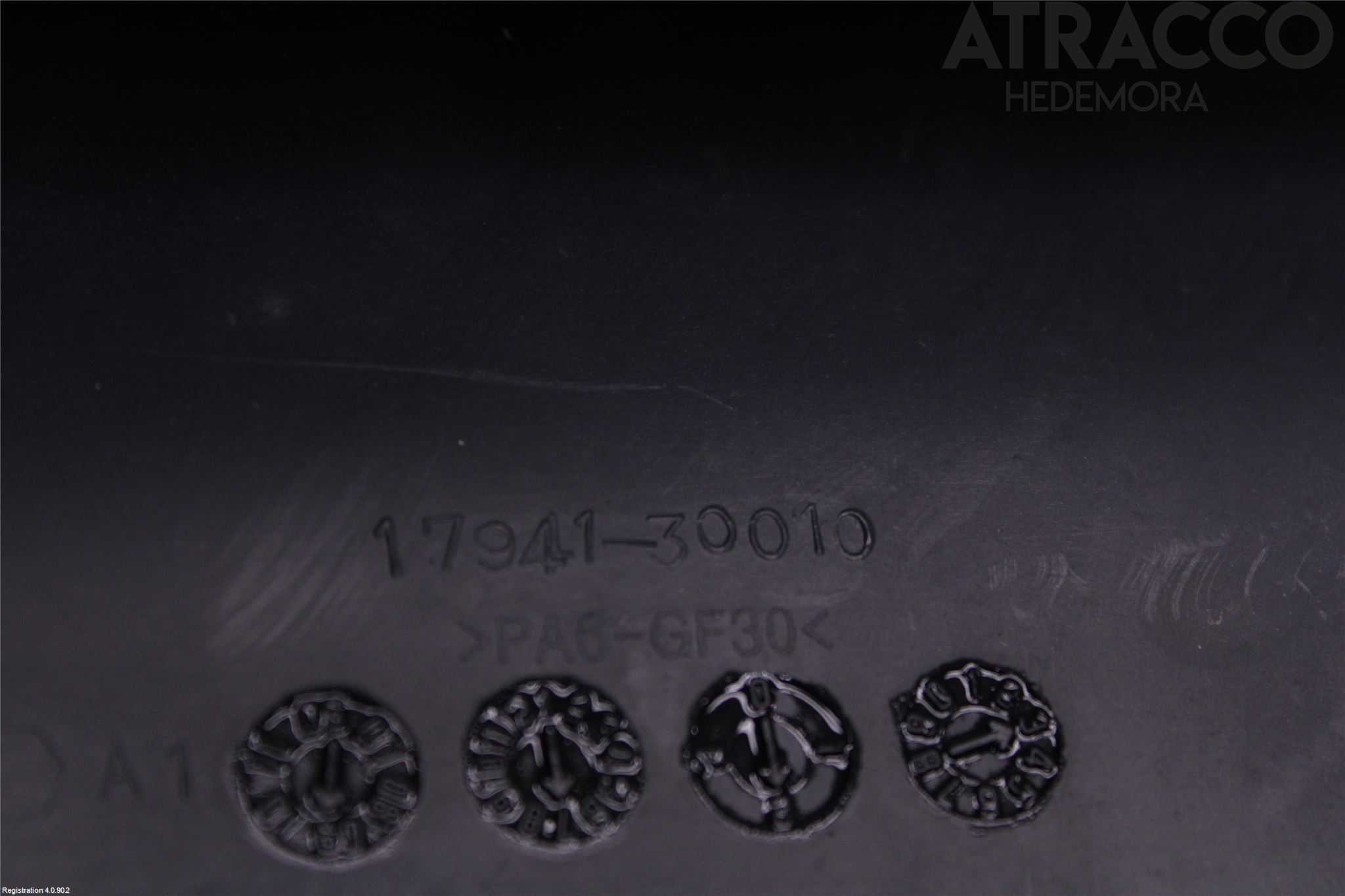 Toyota HI-ACE 06-12 Luftstyring Front