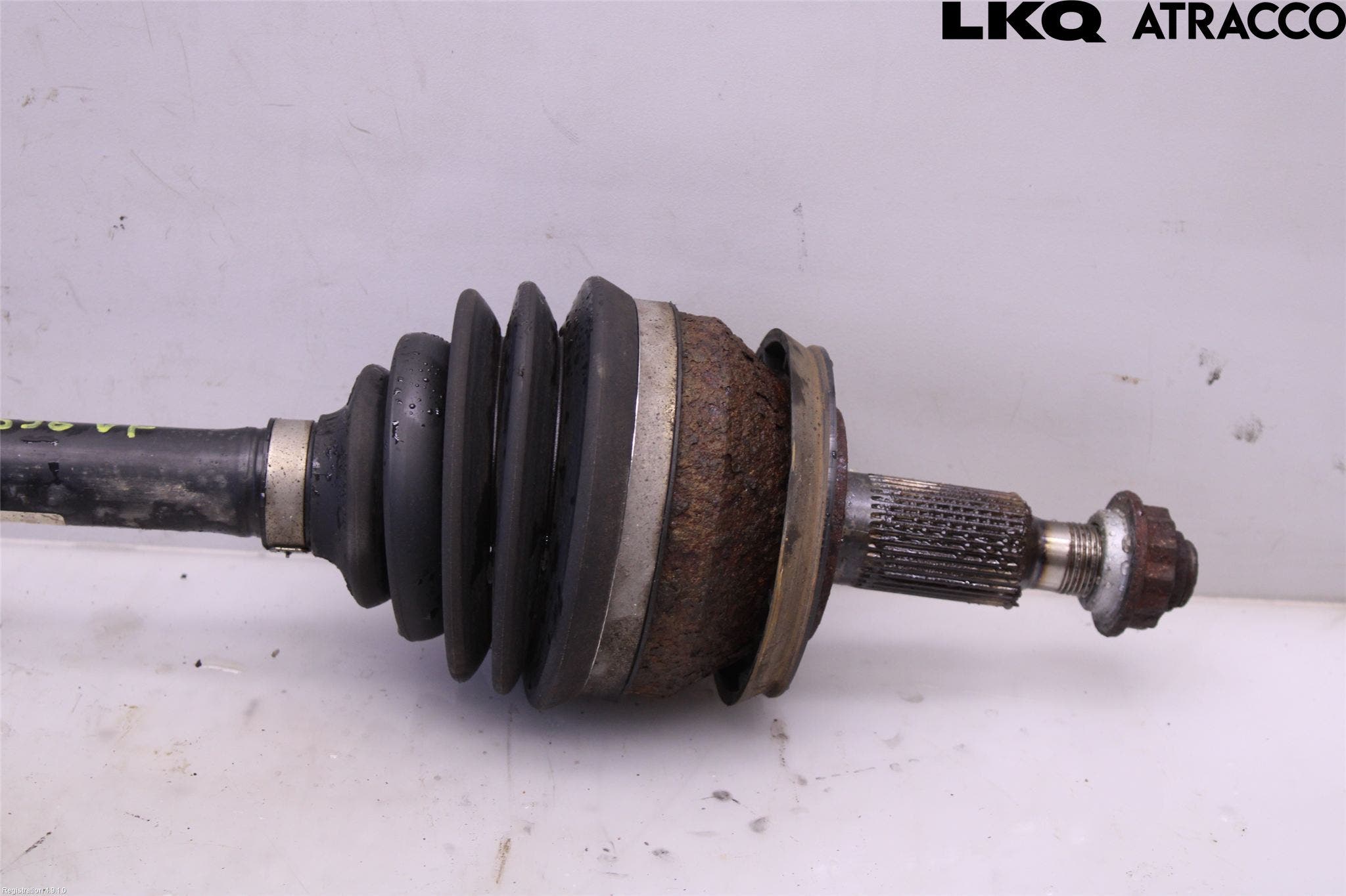 Volkswagen VW TRANSP/CARAVELLE (T5) 04-15 Drivaksel Foran Kompl Venstre